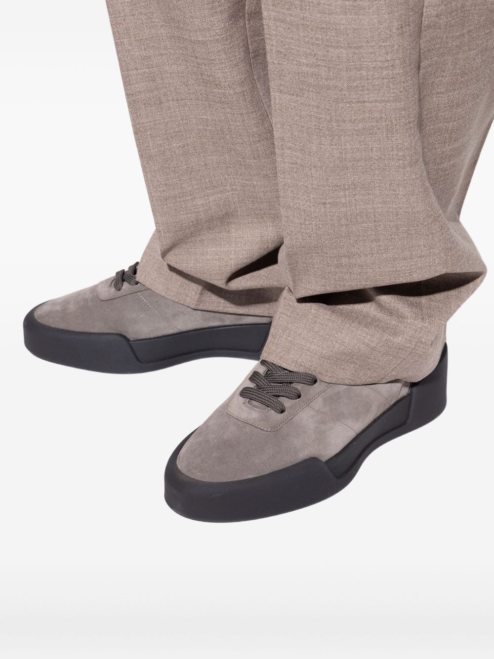 Оригінальна Suede Lace-Up Sneakers Fear of god – збільшений вид