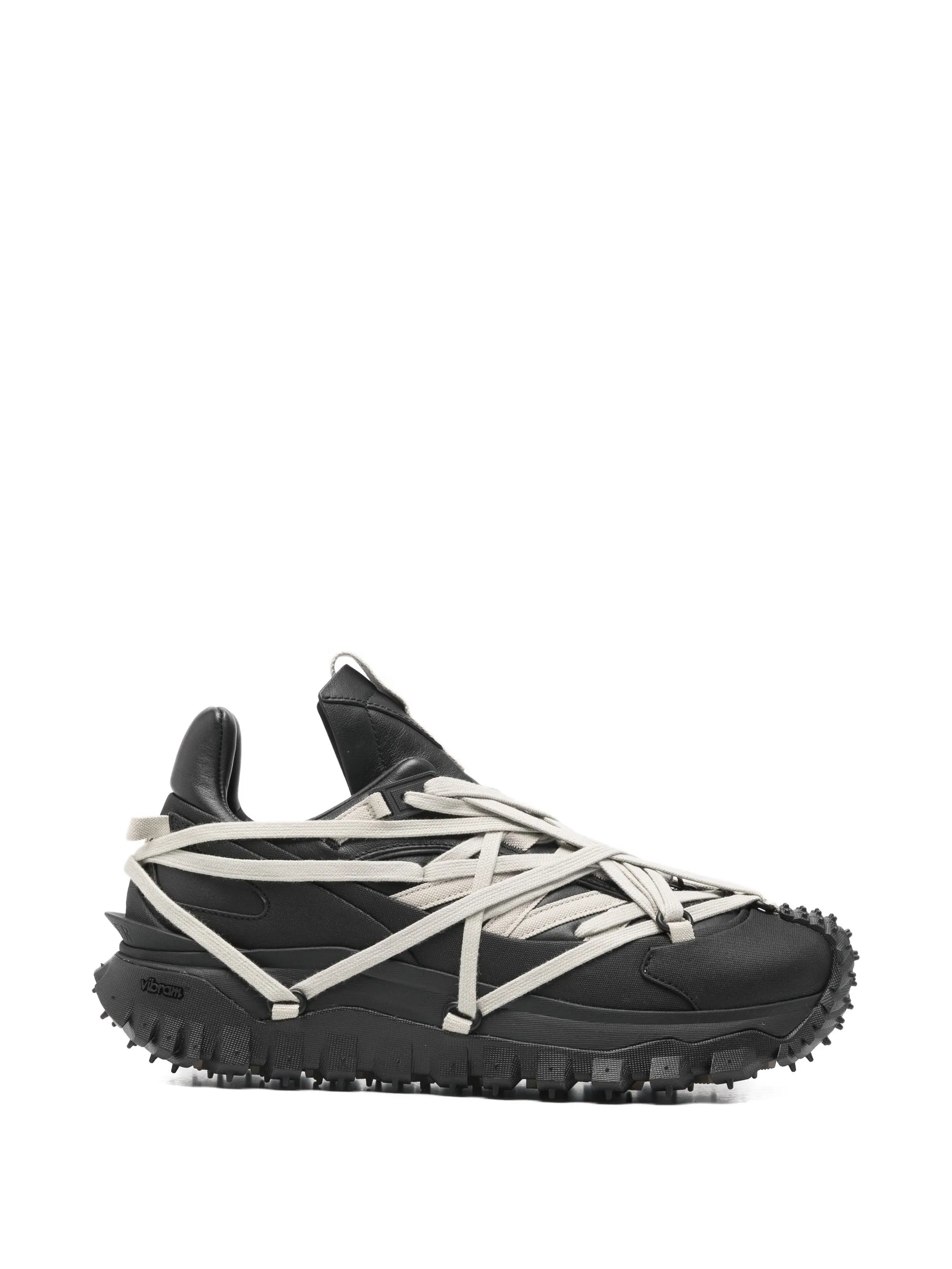 Оригінальна Trailgrip Megalace Laced Spiky Sneakers Moncler – боковий вид