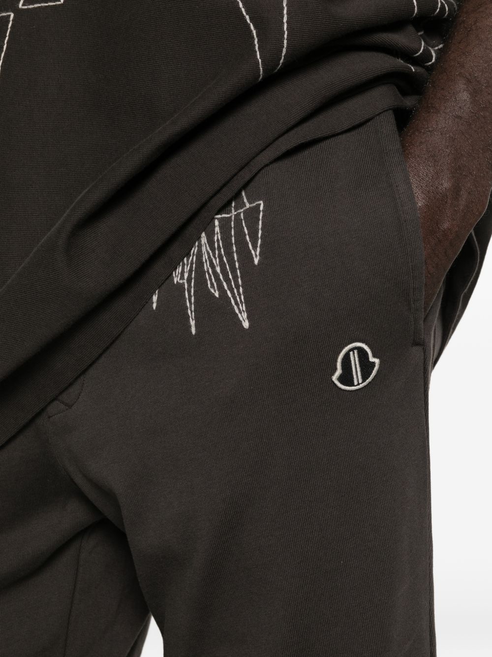 Moncler Bottoms оригінал | Швидка доставка Україна – вид ззаду