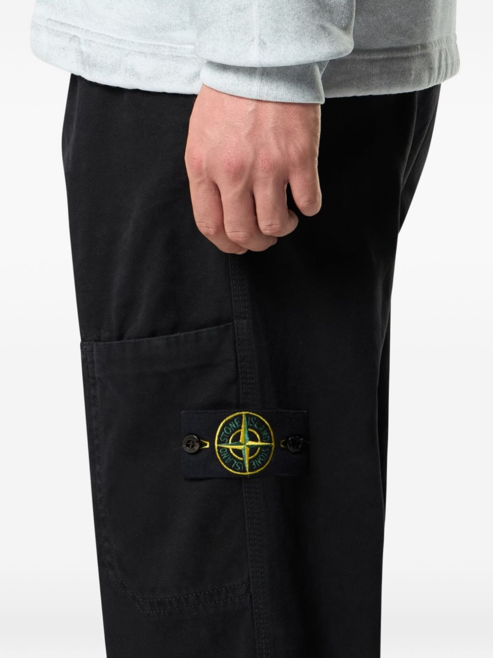 Logo-Patch Trousers Stone island оригінал – Купити в Україні – вид ззаду