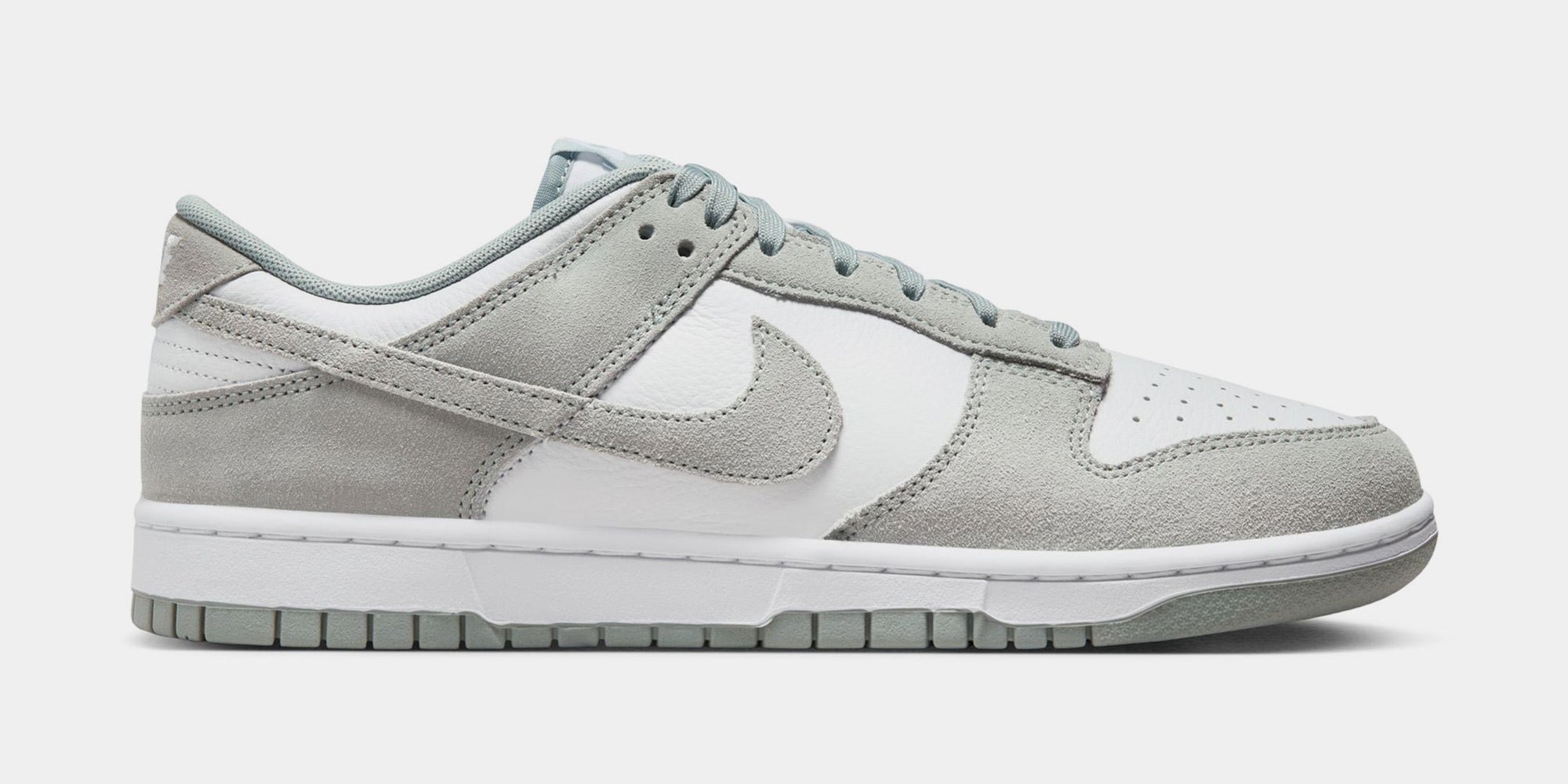 Dunk Low Retro Mens Lifestyle Shoes Nike оригінал – Купити в Україні – боковий вид