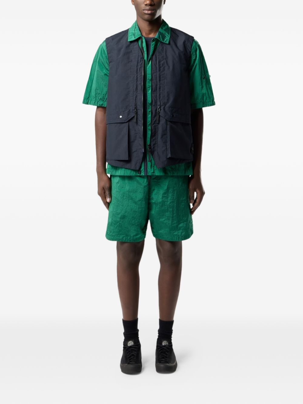 Оригінальна Nylon Metal Shorts Stone island – вид ззаду