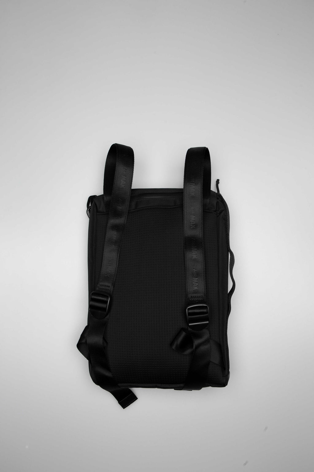 Air Max Night Ops Backpack Nike оригінал – Купити в Україні – вид ззаду
