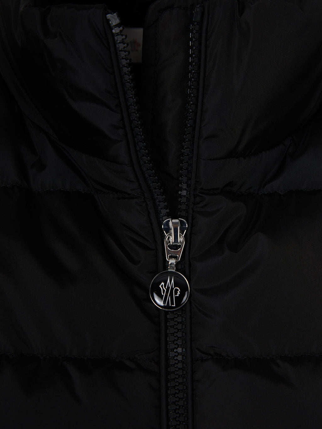Оригінальна Quilted Down Cardigan Moncler – детальний вид