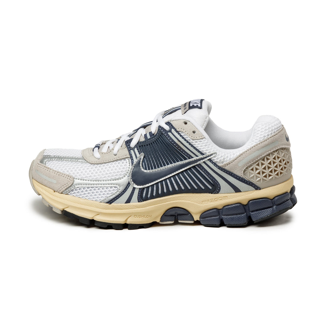 Zoom Vomero 5 *since 72* Nike оригінал – Купити в Україні – боковий вид