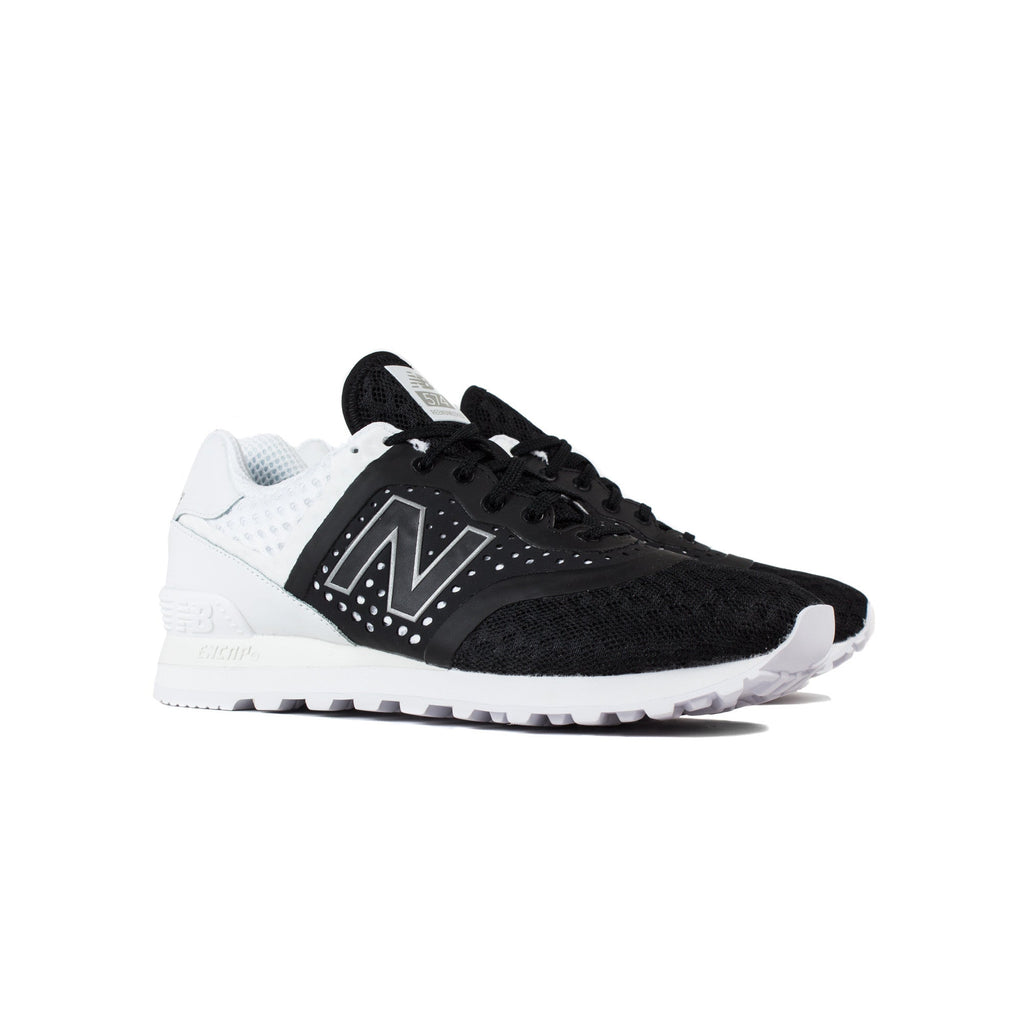 Оригінальна 574 Re Engineered Black New balance – вид ззаду