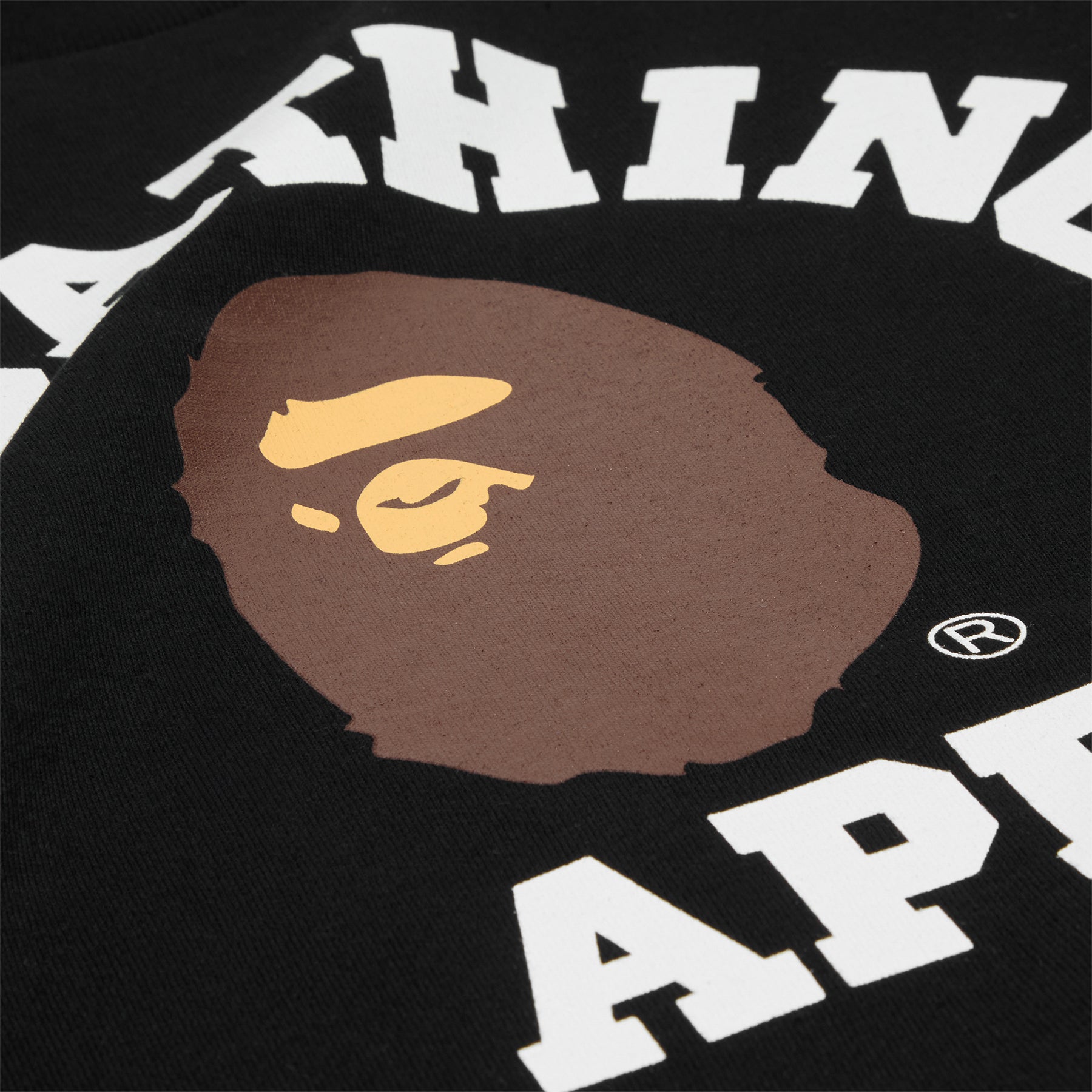 Оригінальна College Long Sleeve Tee A bathing ape – детальний вид