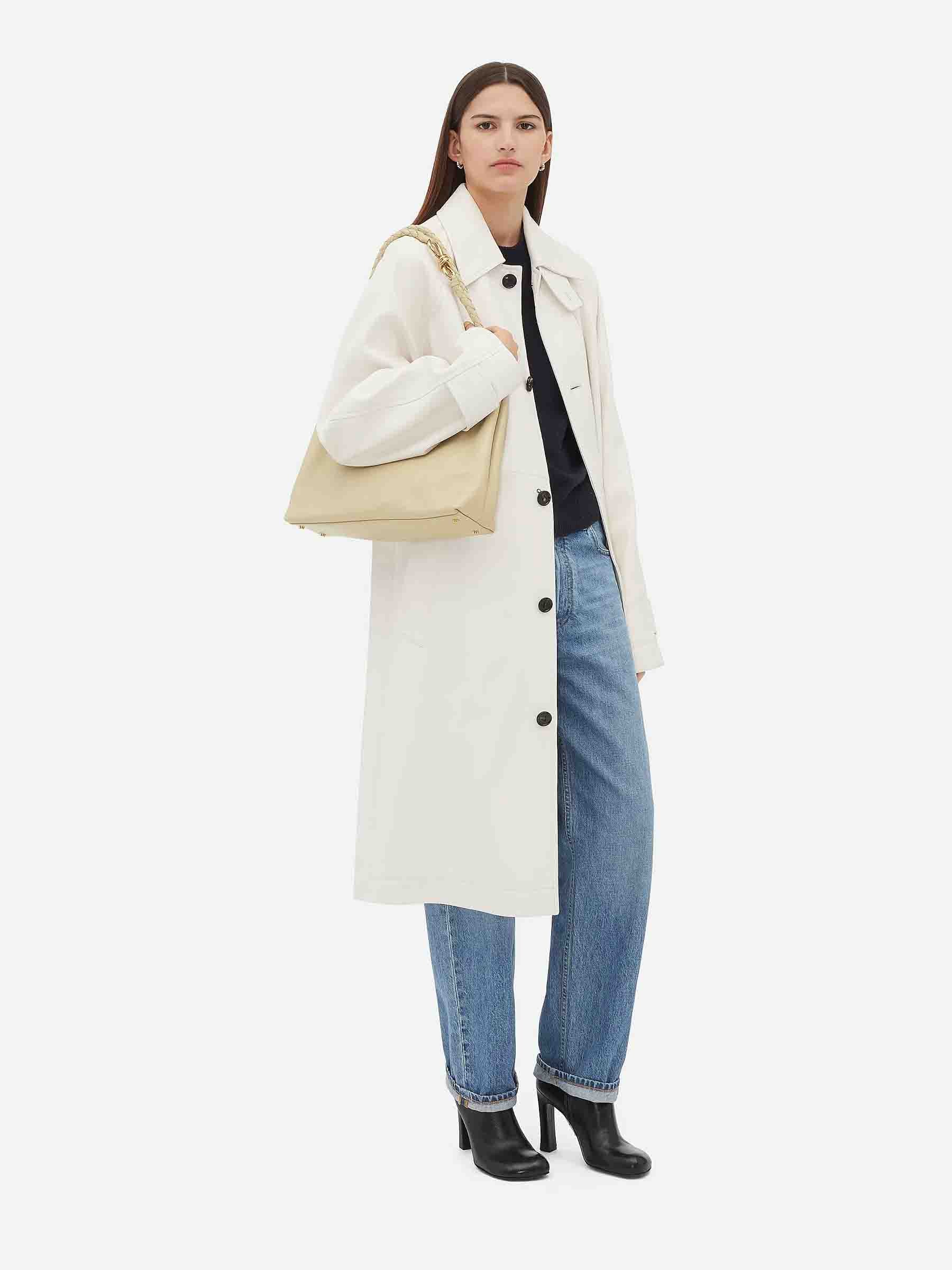 Andiamo Medium Shoulder Bag Bottega veneta оригінал – Купити в Україні – вид ззаду