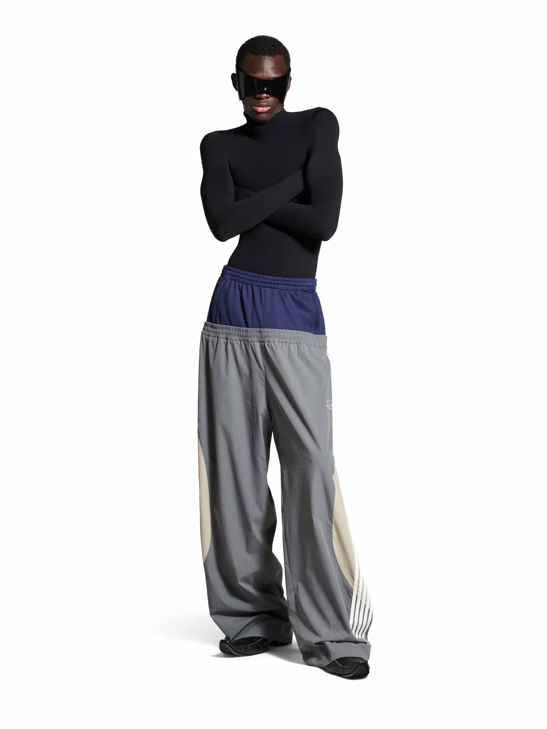 Joggers Sport Cut-Up Balenciaga – Гарантія оригінальності – вид ззаду - BALENCIAGA