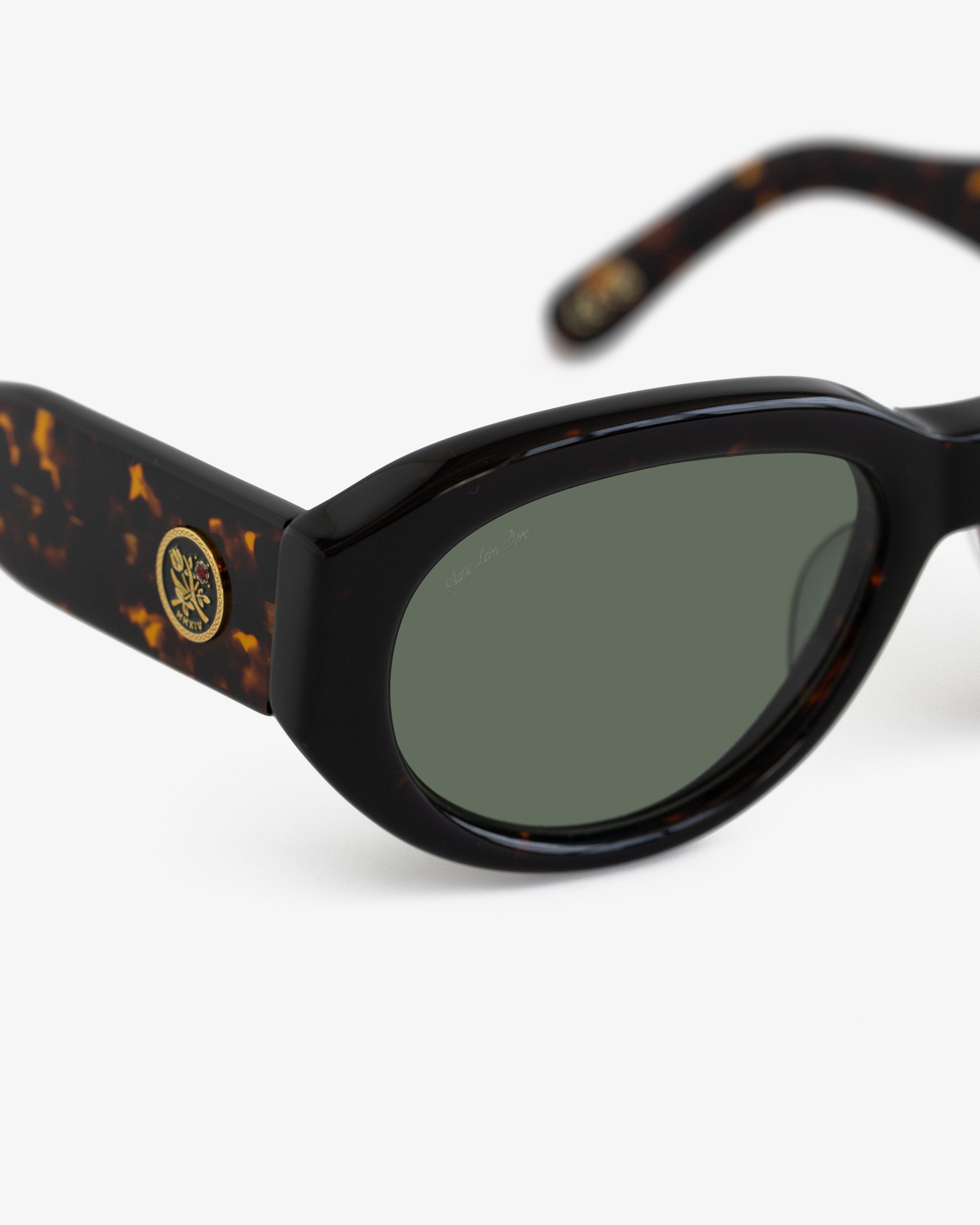 Оригінальна Jackie O Sunglasses Aime leon dore – збільшений вид
