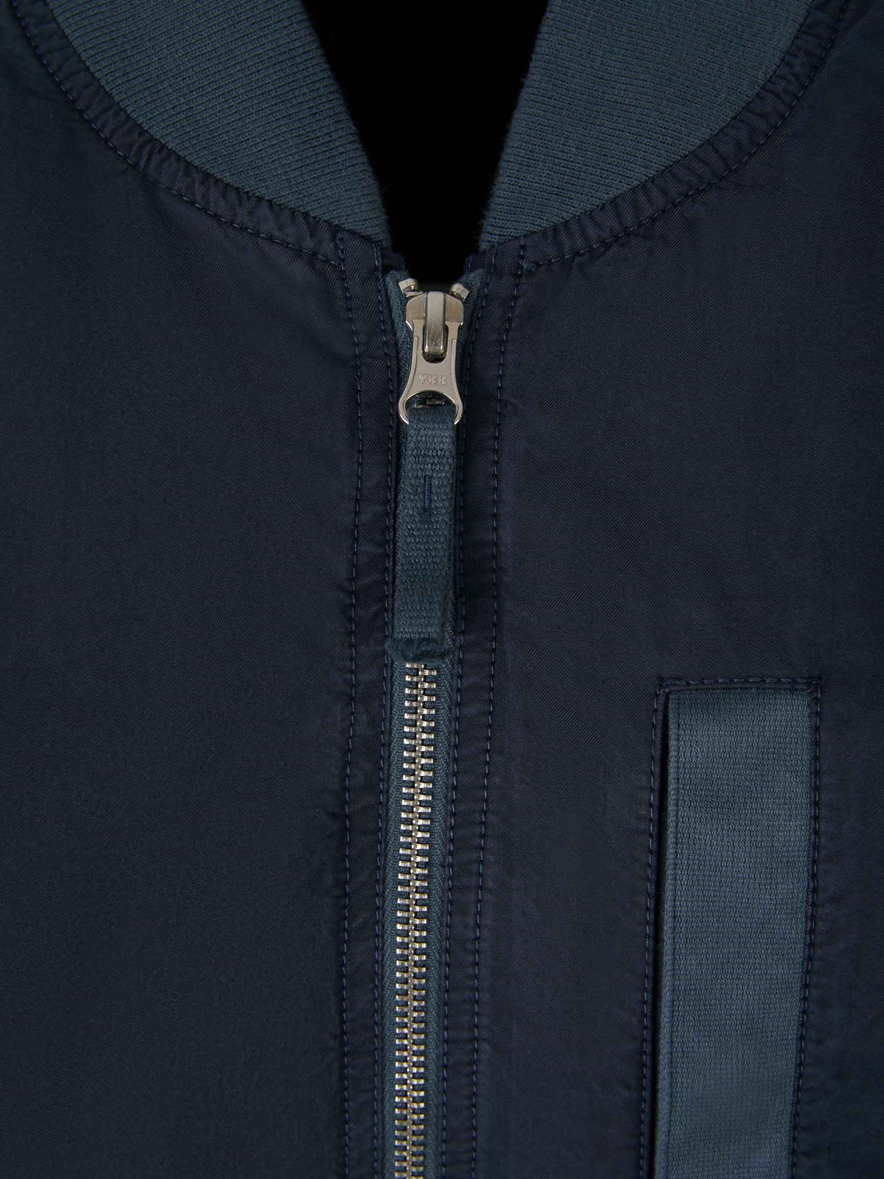 Оригінальна Cazadora Técnica Logo Stone island – детальний вид
