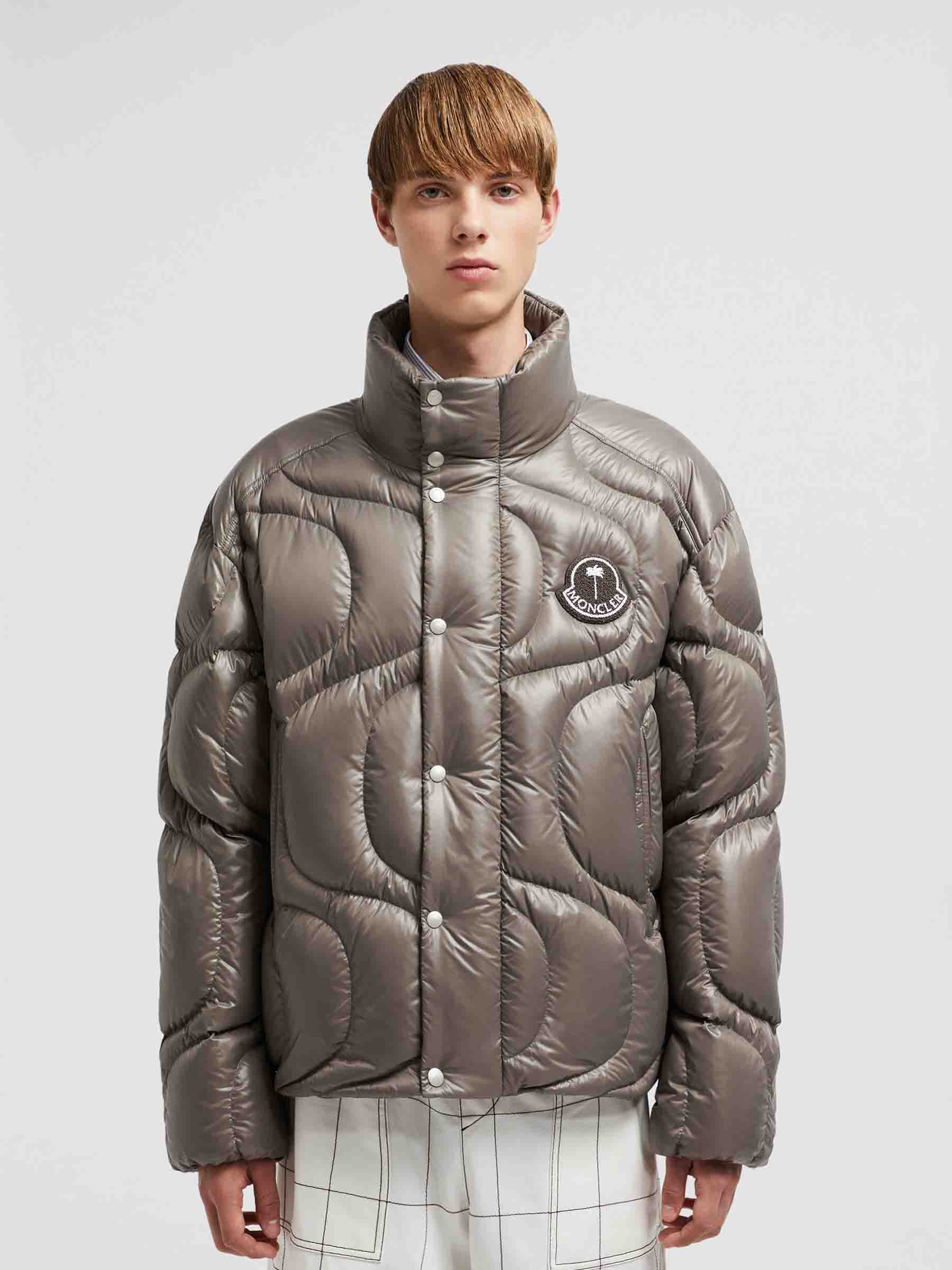 Moncler Outerwear оригінал | Швидка доставка Україна – вид ззаду