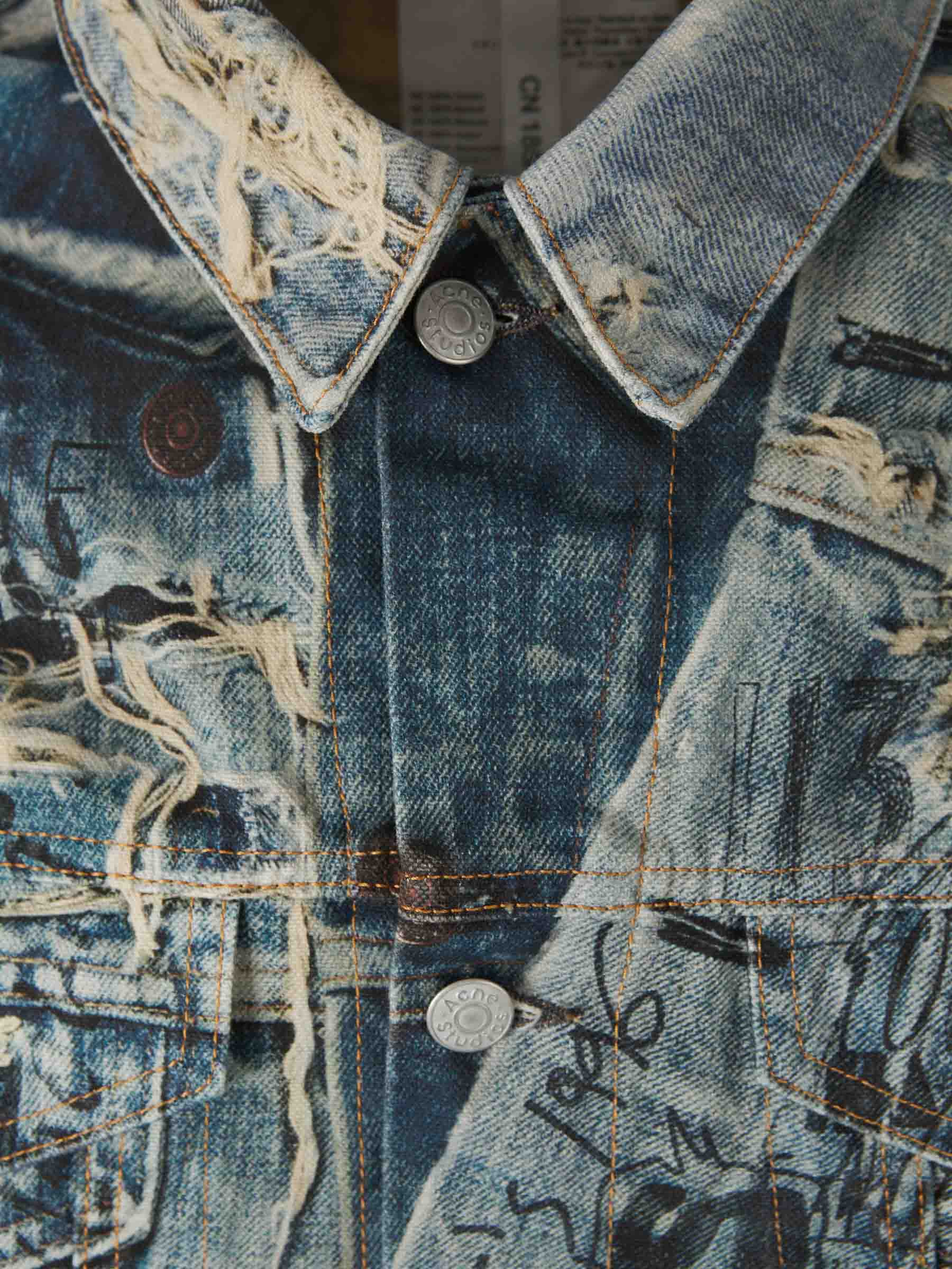 Оригінальна Printed Denim Jacket Acne studios – детальний вид