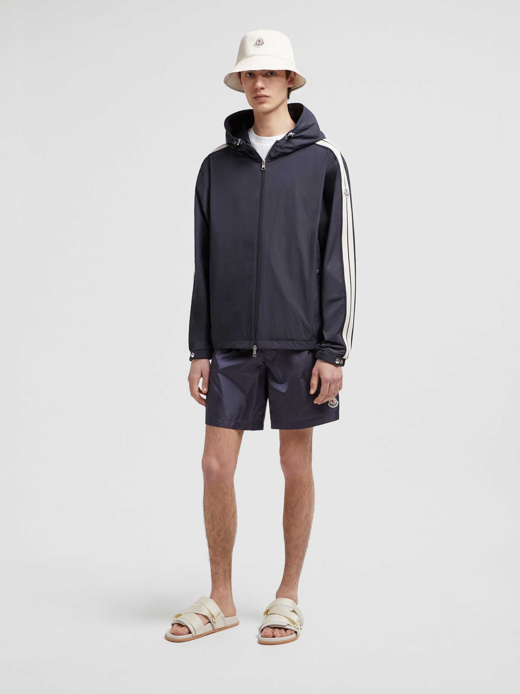 Olan Hooded Jacket Moncler оригінал – Купити в Україні – вид ззаду