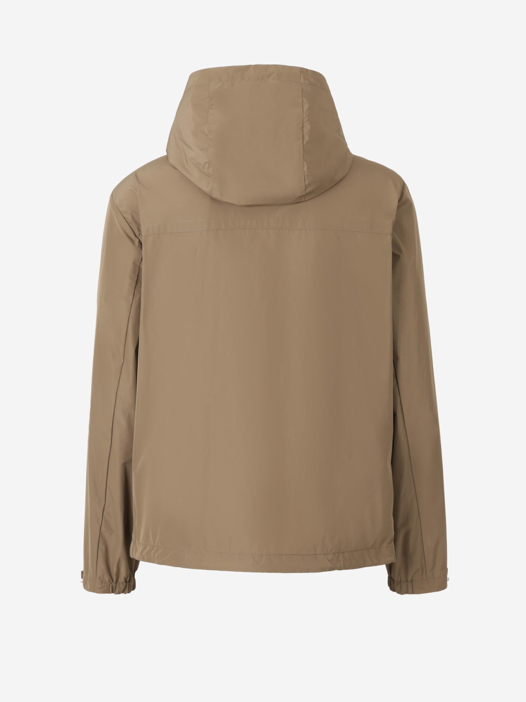 Fuyue Windbreaker Jacket Moncler – Гарантія оригінальності – вид ззаду