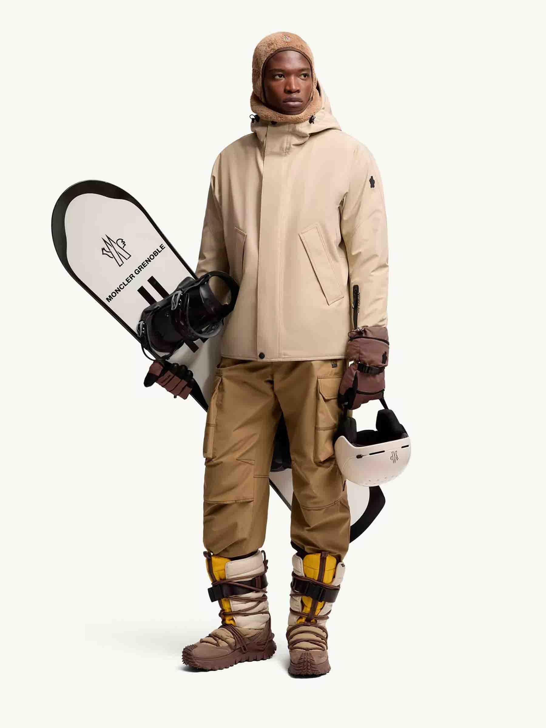 Moncler Bottoms оригінал | Швидка доставка Україна – вид ззаду