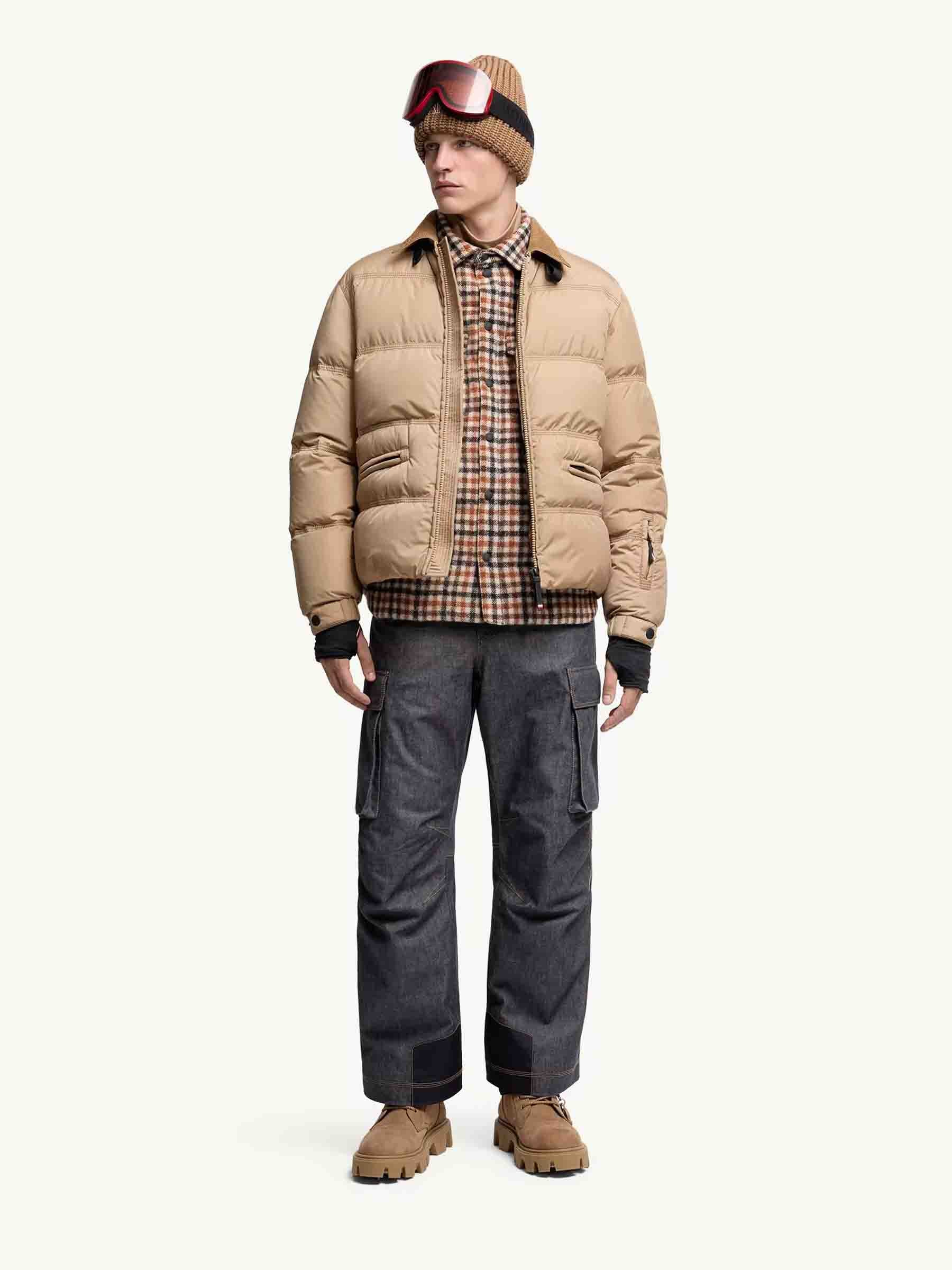 Short Puffer Yunnan Moncler оригінал – Купити в Україні – вид ззаду