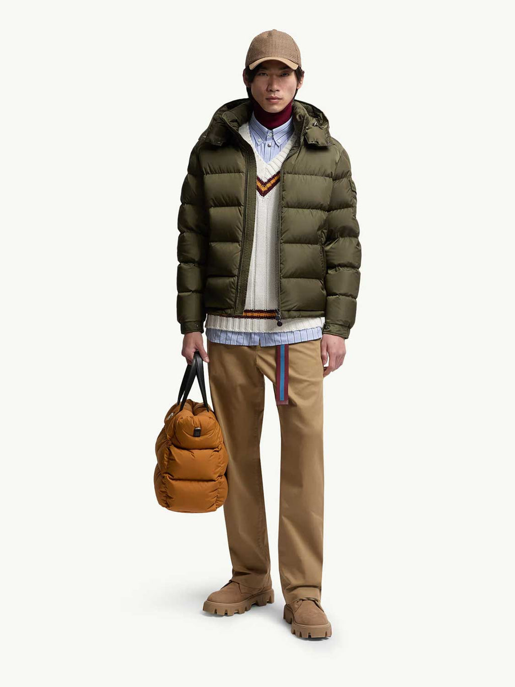 Moncler Outerwear оригінал | Швидка доставка Україна – вид ззаду