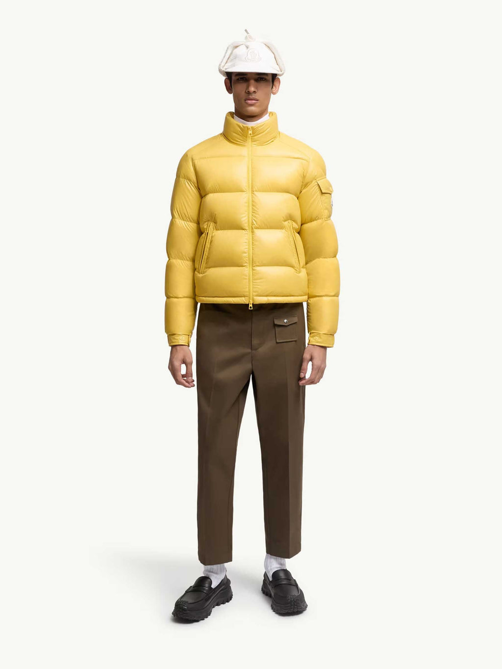 Оригінальна Short Down Jacket Levitha Moncler – вид ззаду