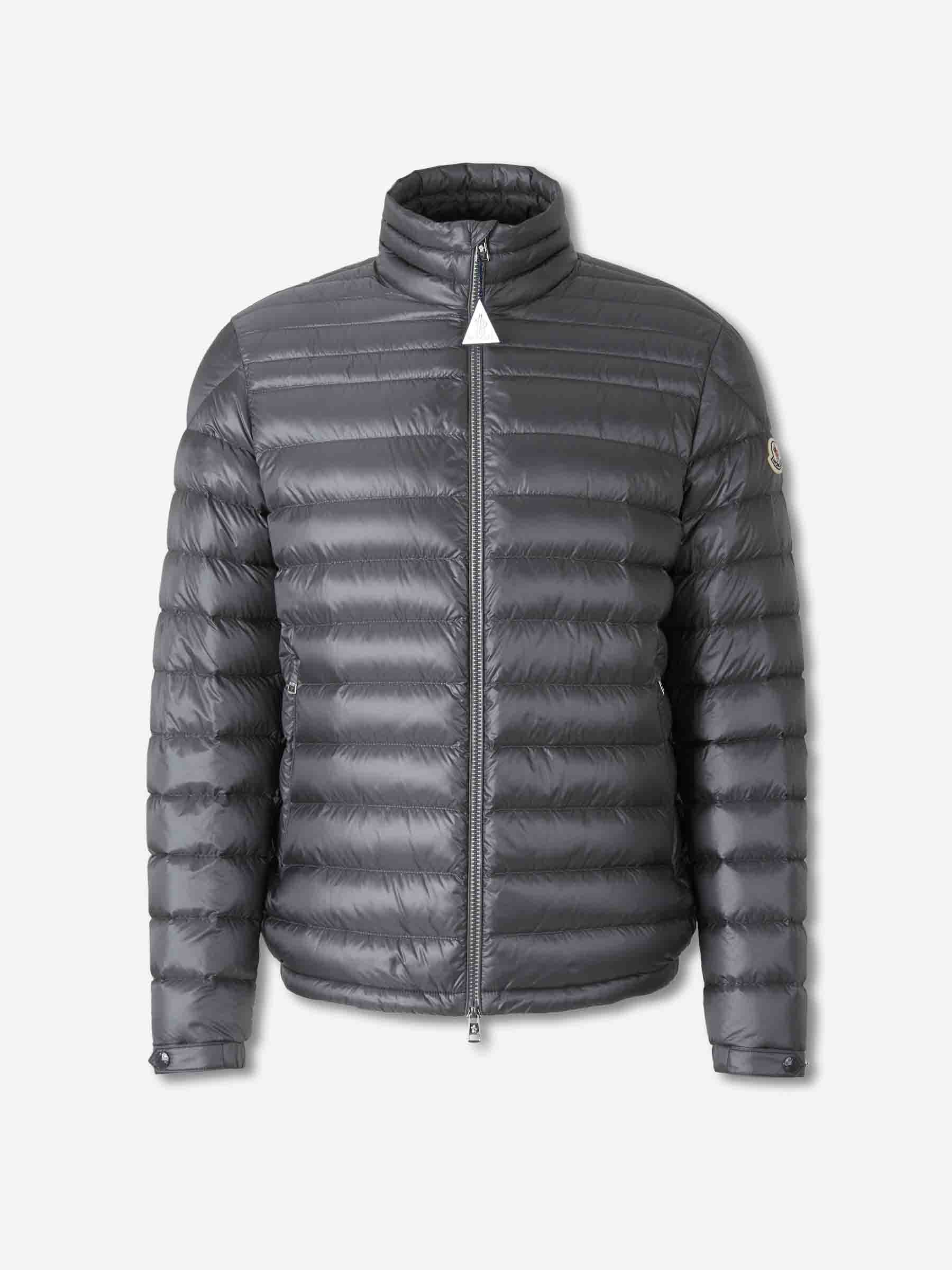 Moncler Outerwear оригінал | Швидка доставка Україна – боковий вид