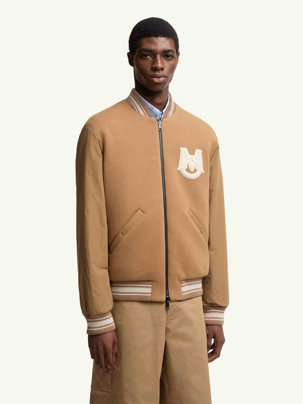Оригінальна Reversible Puffer Vennes Moncler – вид ззаду