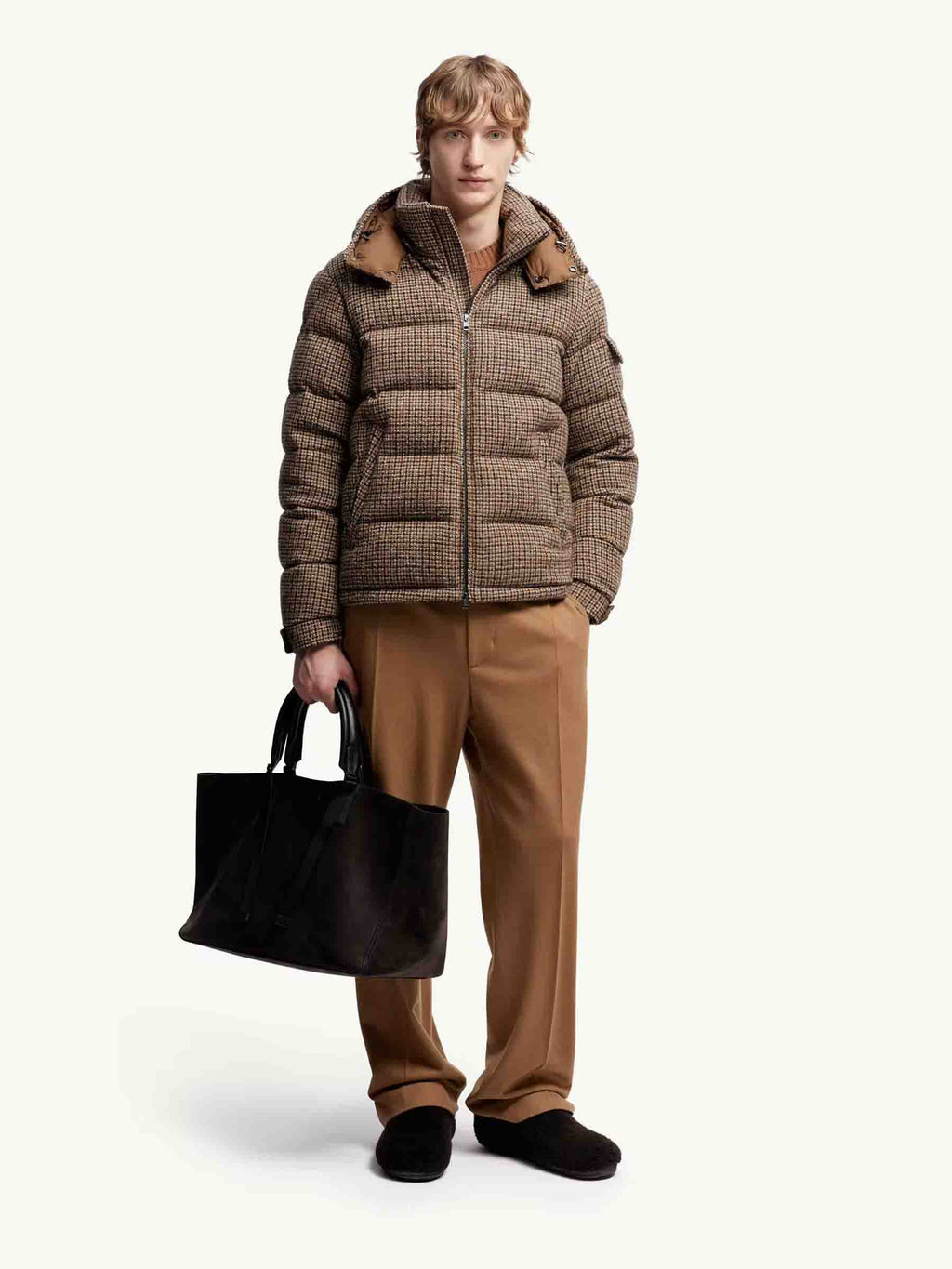 Оригінальна Short Puffer Montgenevre Moncler – вид ззаду