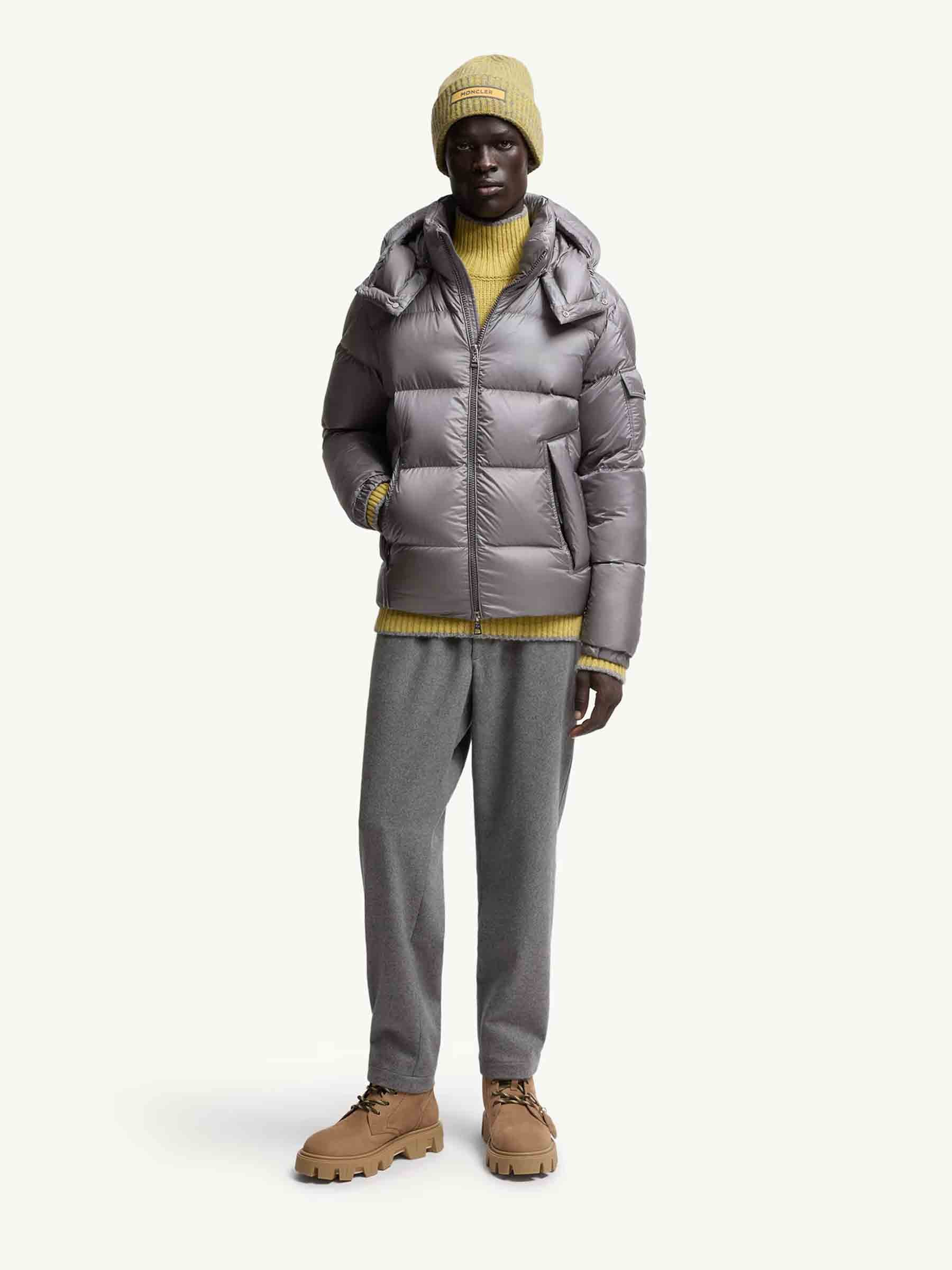 Couyere Short Down Jacket Moncler – Гарантія оригінальності – вид ззаду