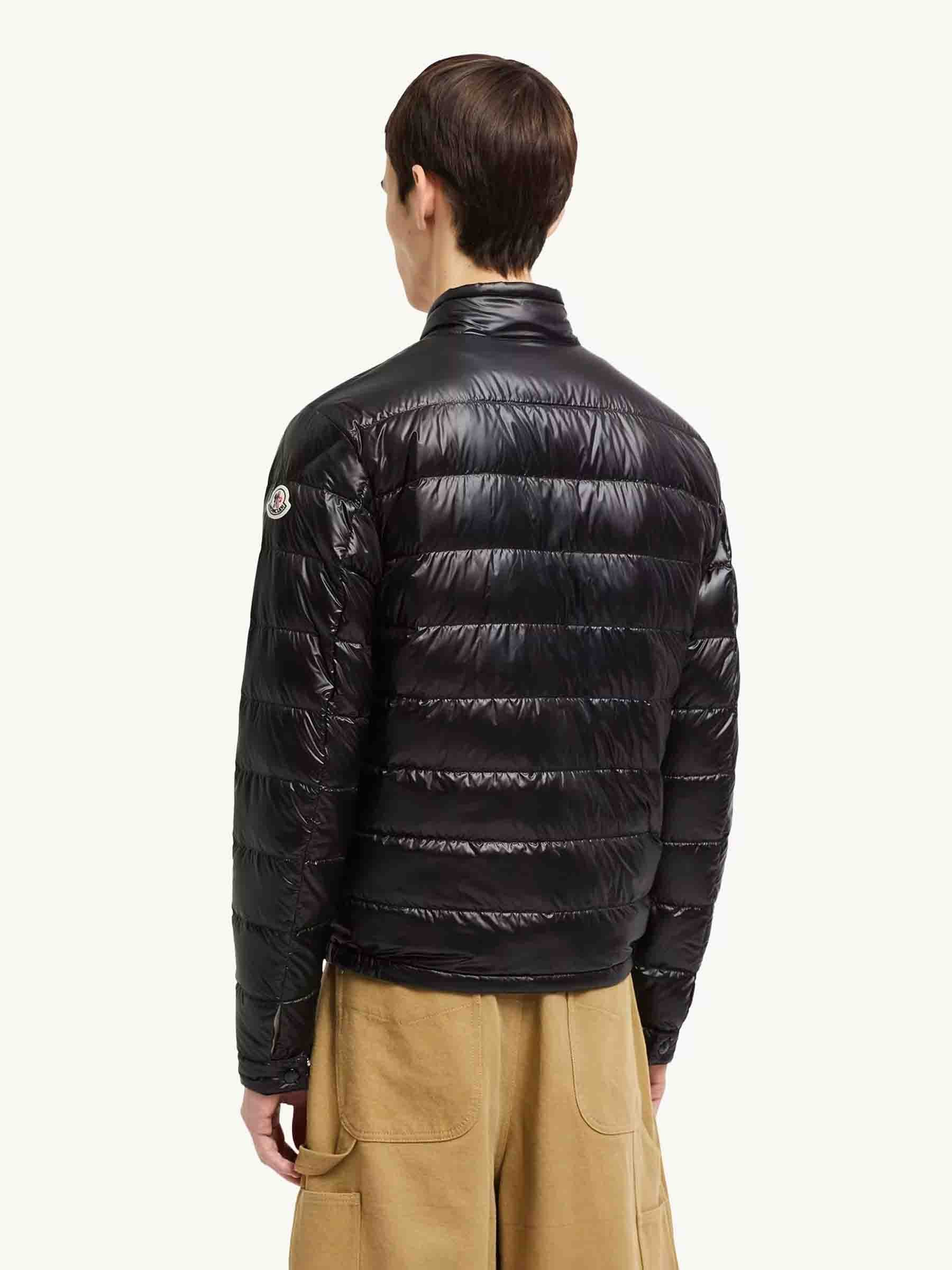 Short-Feathered Acorus Moncler – Гарантія оригінальності – детальний вид