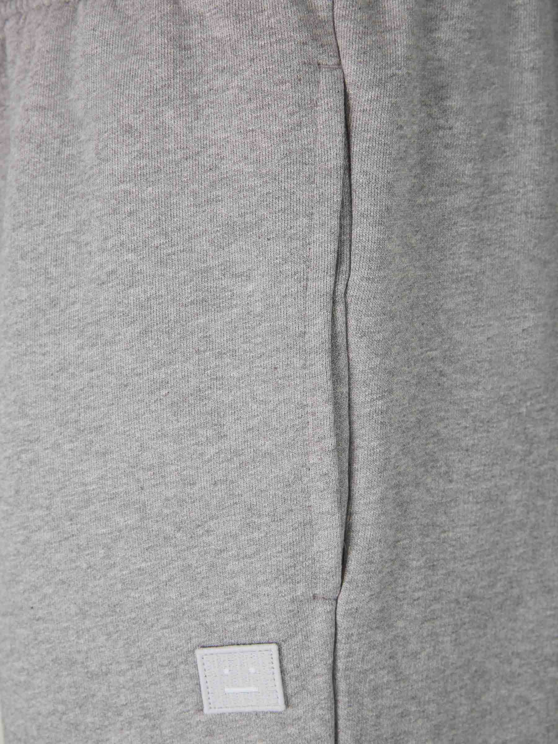 Оригінальна Joggers Parche Cara Acne studios – детальний вид