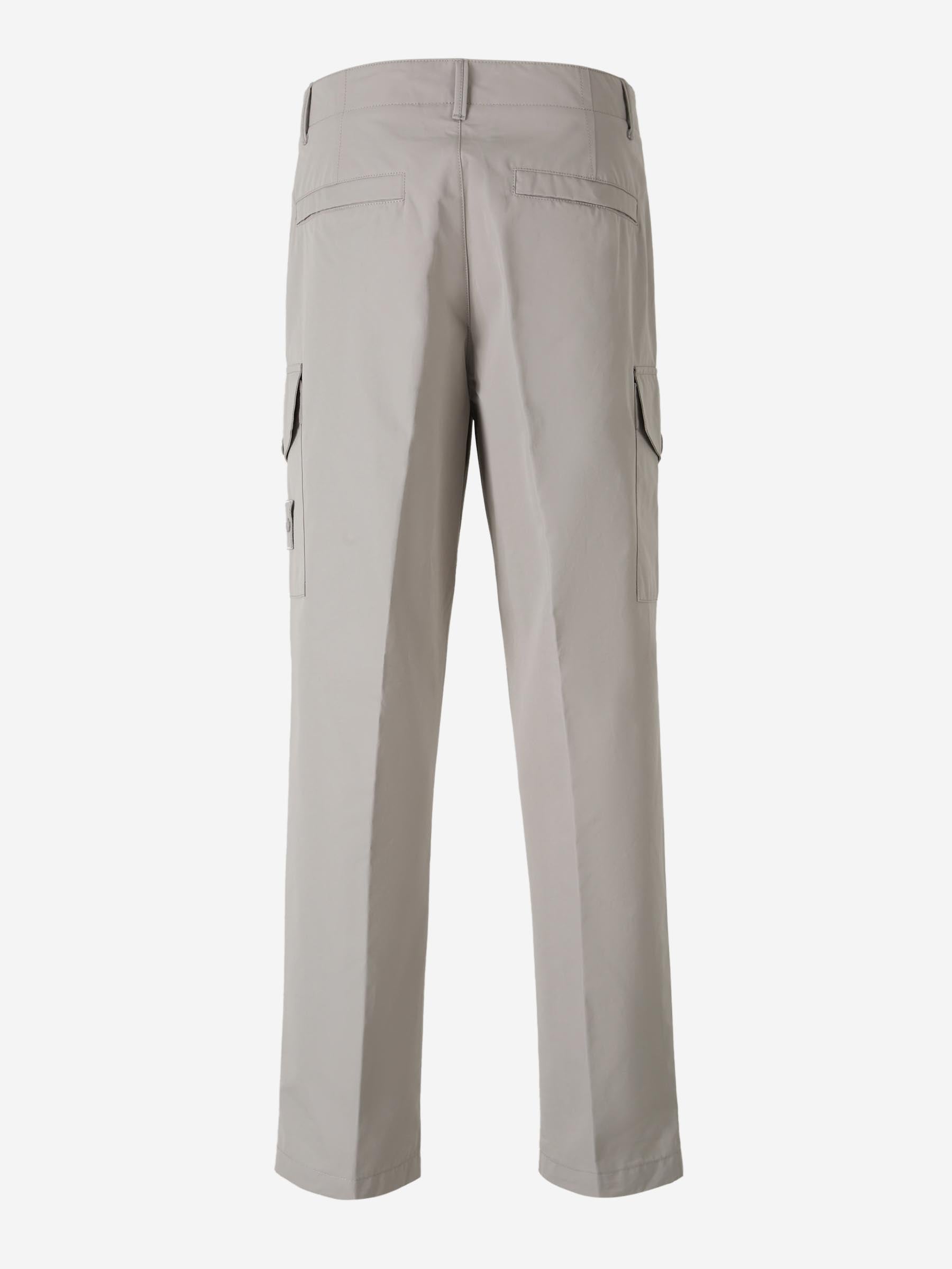 Оригінальна Parachute Cargo Pants Stone island – детальний вид