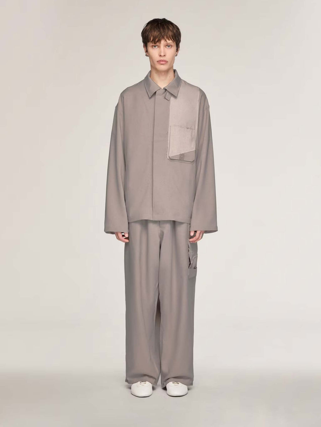 Оригінальна Wide Straight Trousers Adidas – боковий вид