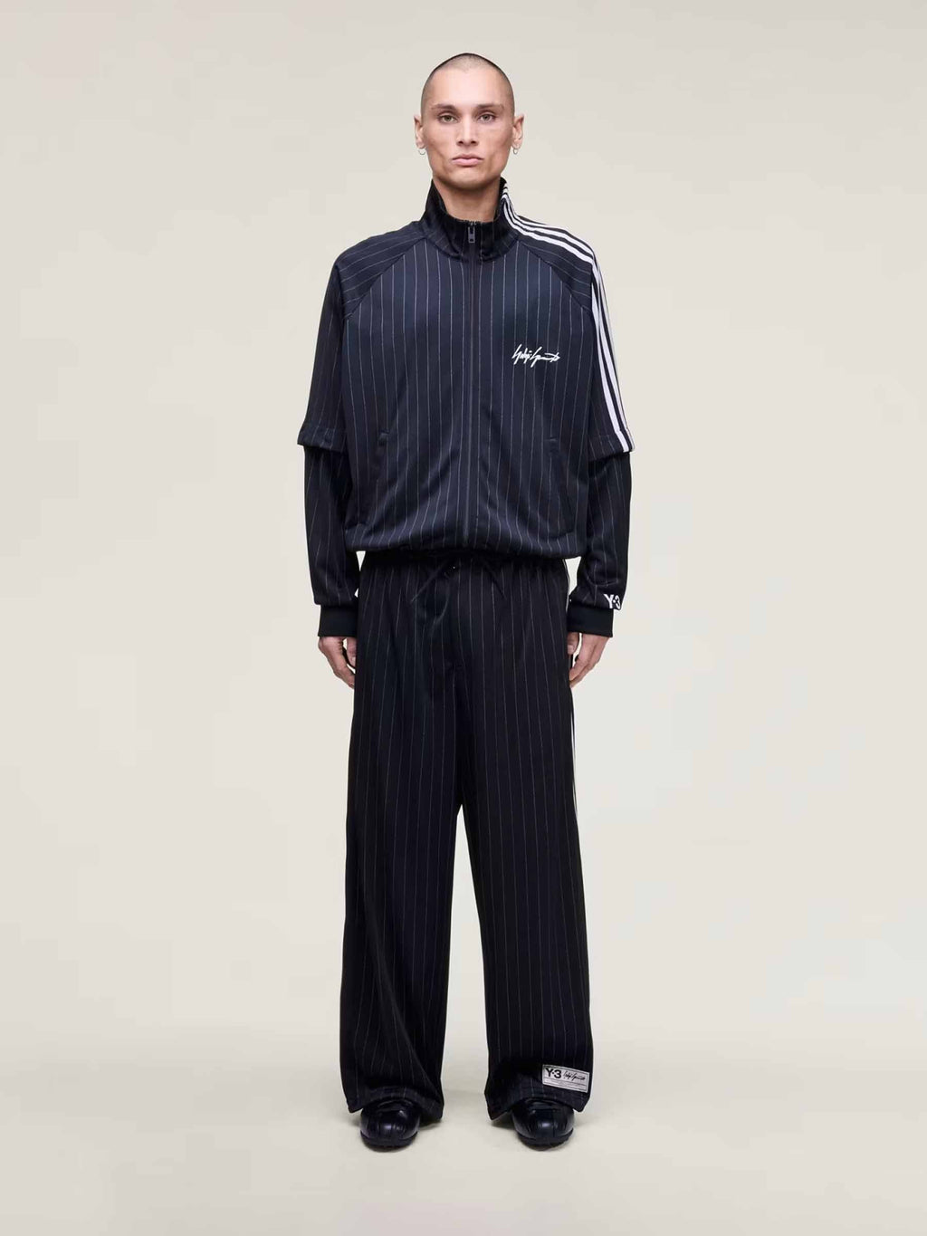 Adidas Bottoms оригінал | Швидка доставка Україна – вид ззаду