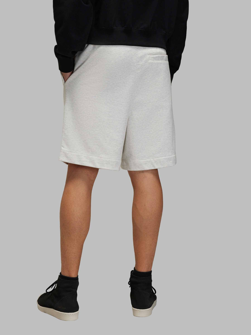 Оригінальна Y-3 French Terry Bermuda Shorts Adidas – детальний вид