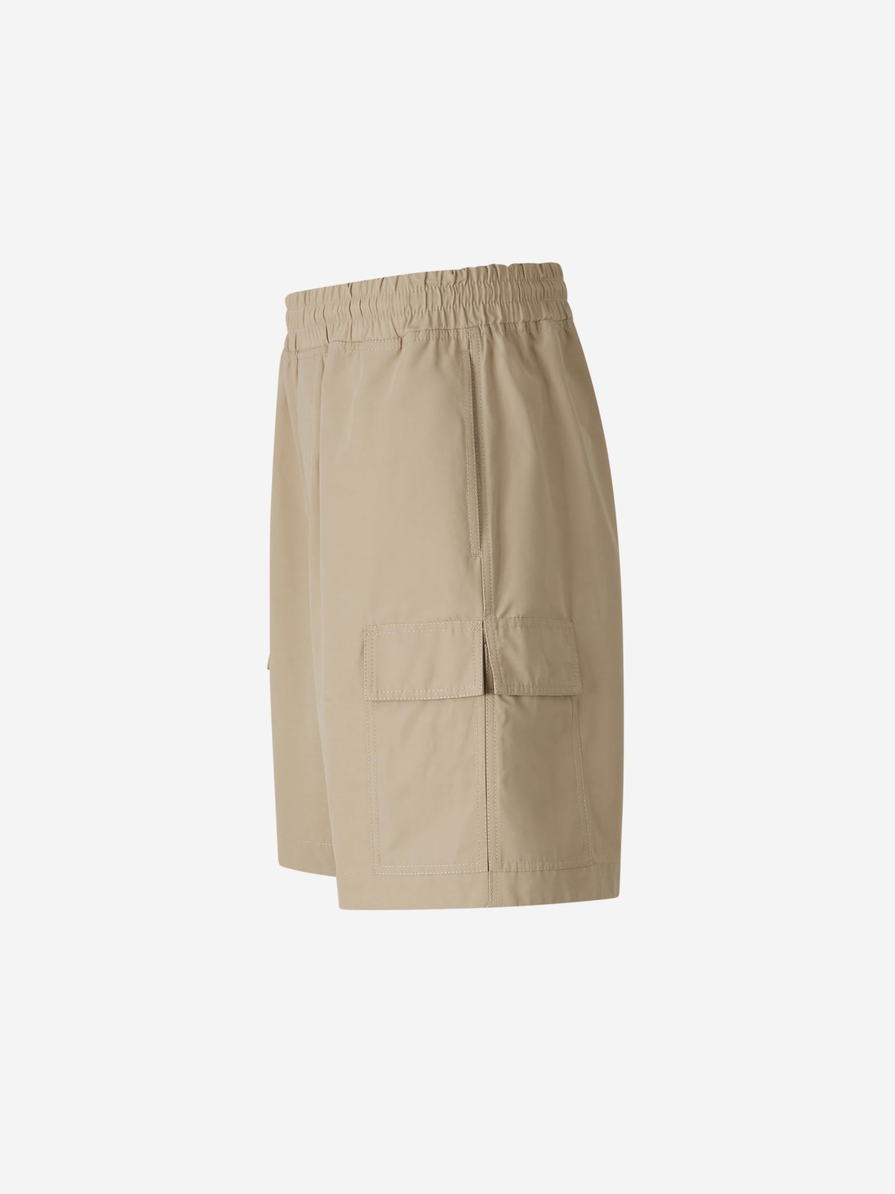 Оригінальна Bermuda Technical Cargo Bottega veneta – вид ззаду