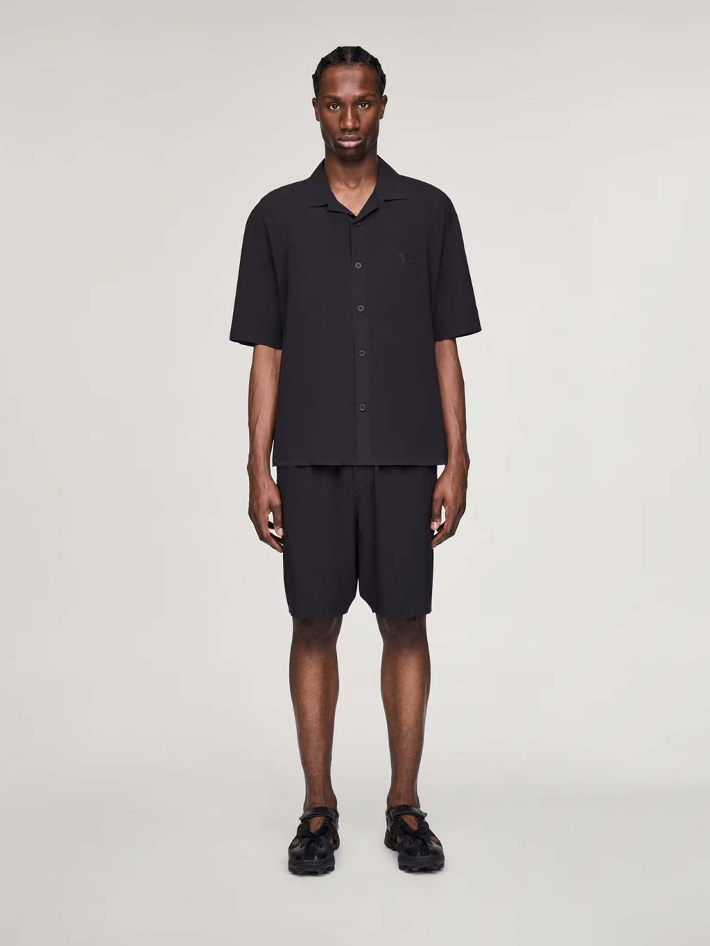 Оригінальна Loose-Fitting Bermuda Shorts Adidas – вид ззаду