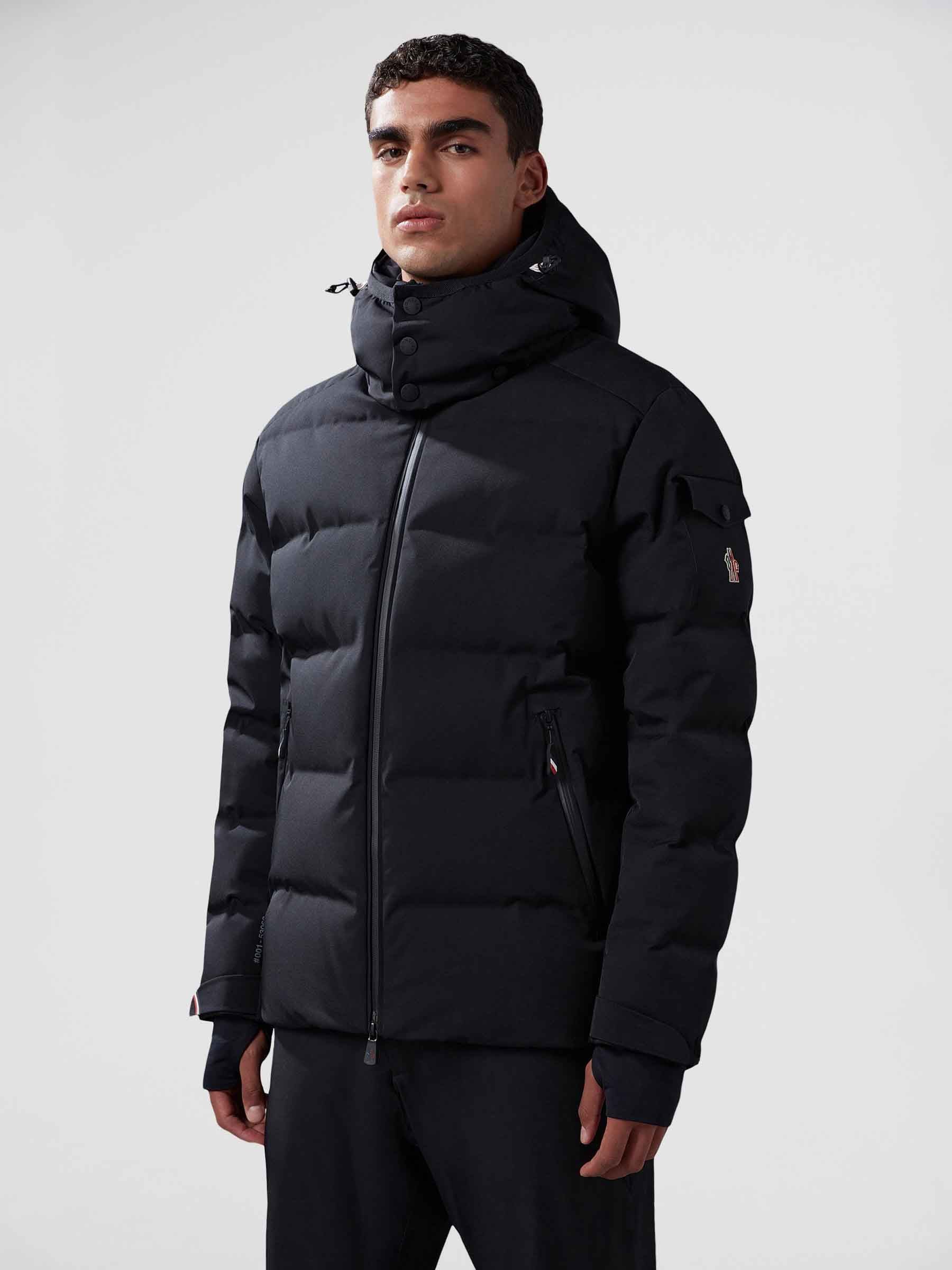 Оригінальна Montgetech Down Jacket Moncler – детальний вид