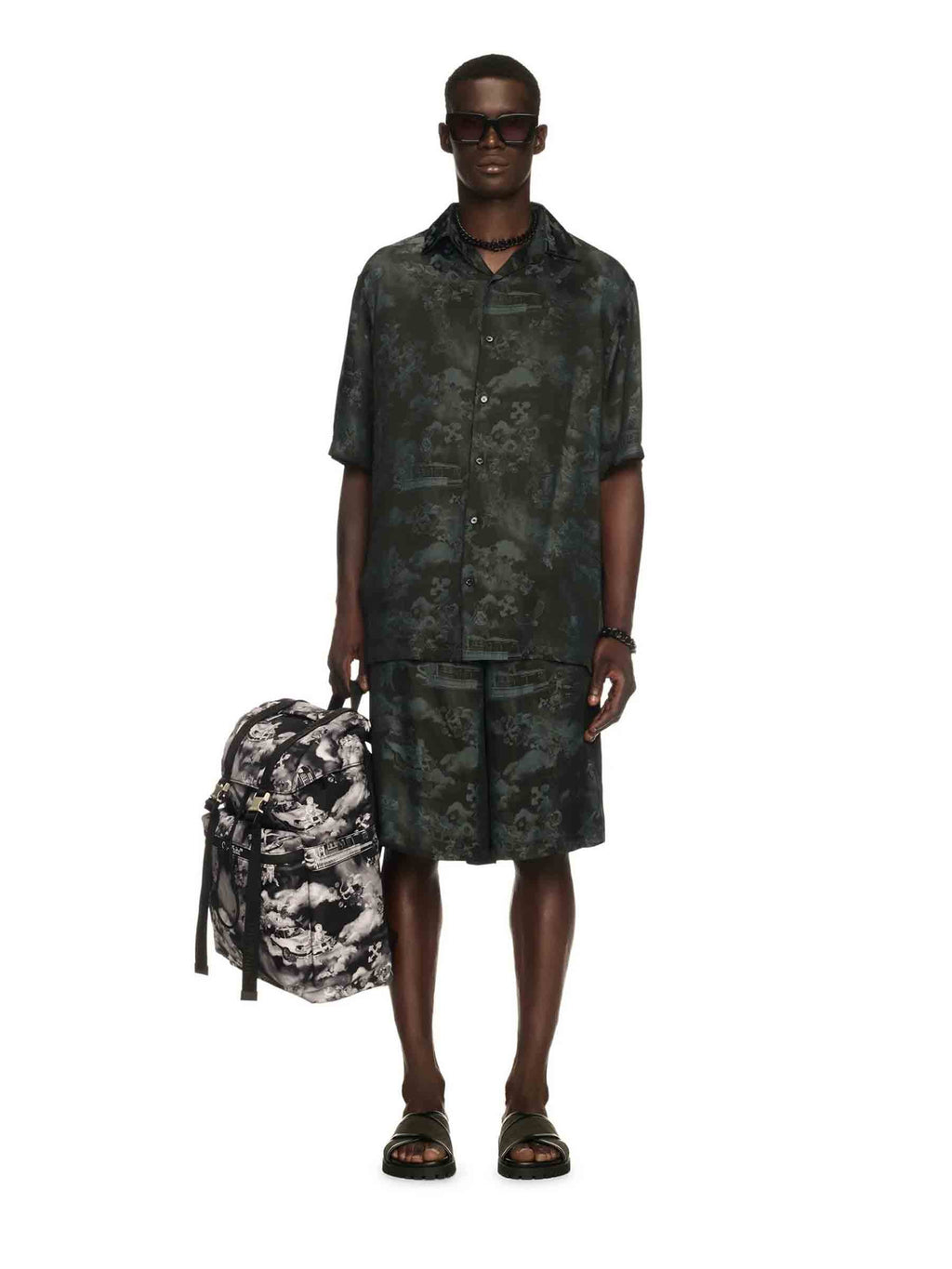 Оригінальна Jacquard Bowling Bermuda Shorts Off-white – вид ззаду