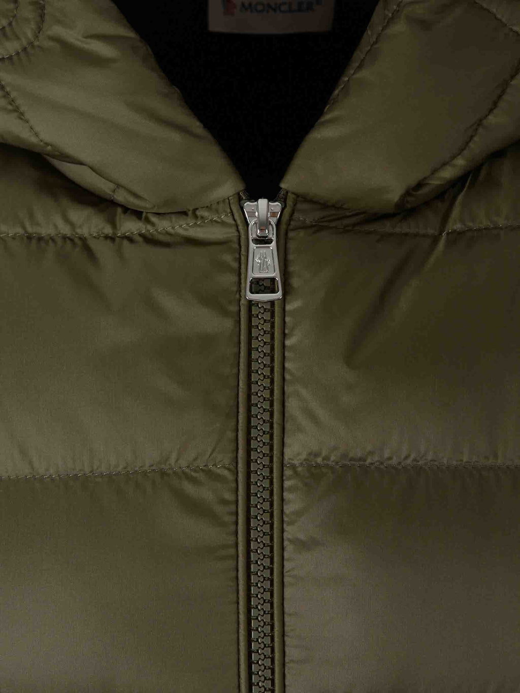 Quilted Tricot Cardigan Moncler – Гарантія оригінальності – детальний вид