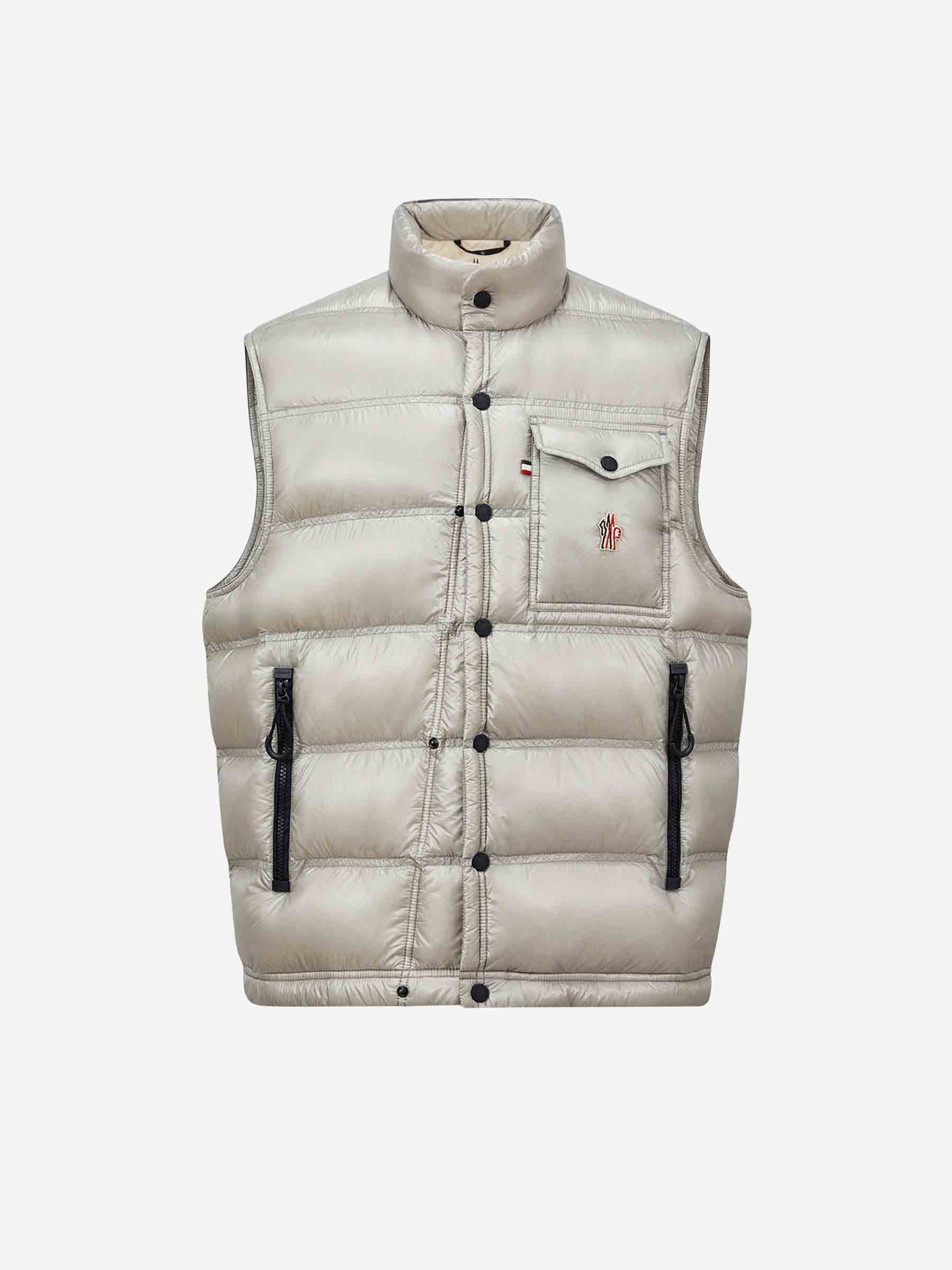 Оригінальна Quilted Vest Buttons Moncler – боковий вид