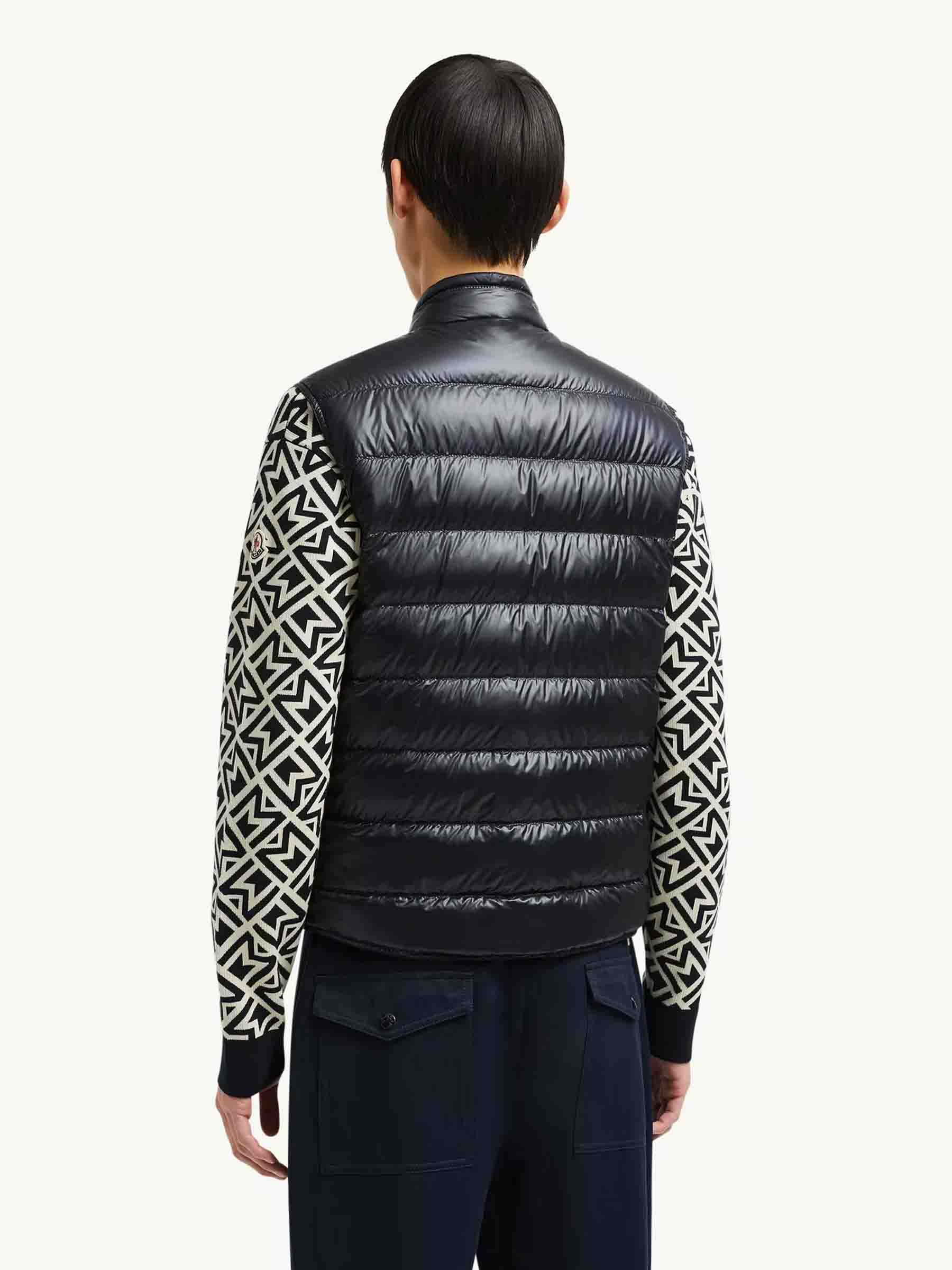 Оригінальна Gui Down Vest Moncler – детальний вид