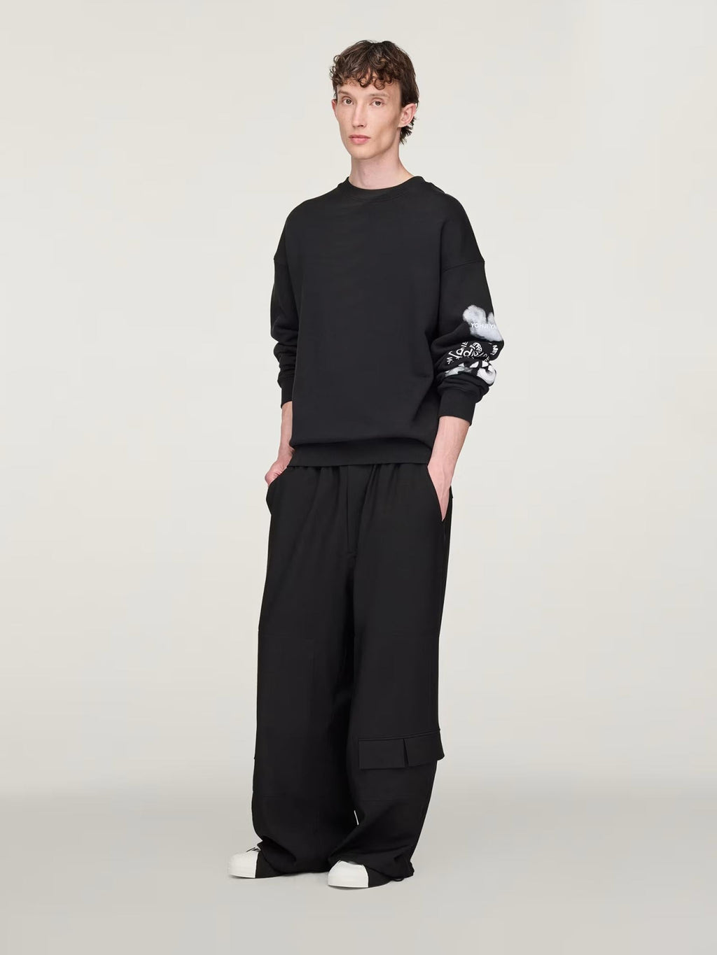 Sudadera Cuello Redondo Adidas оригінал – Купити в Україні – вид ззаду