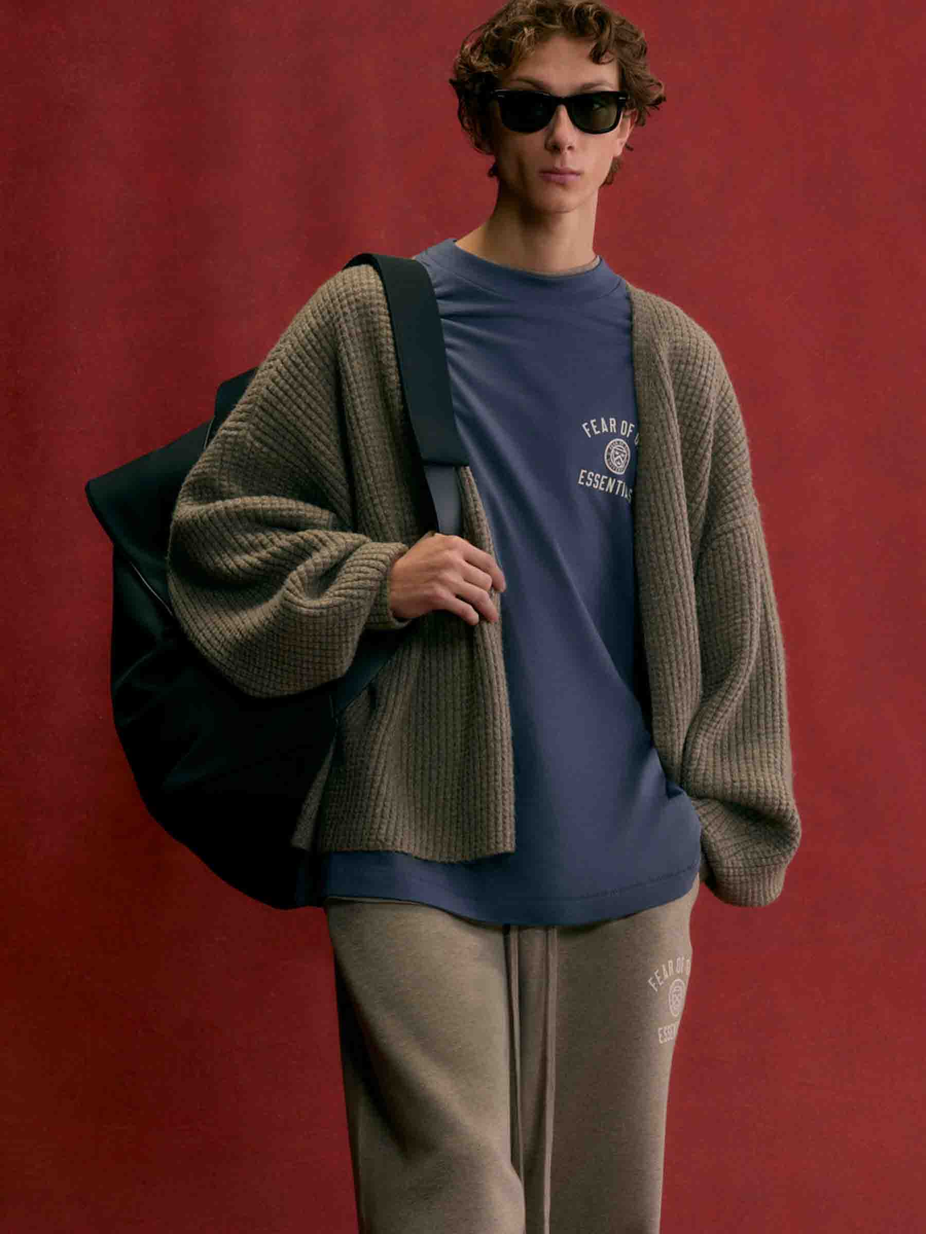 Cotton Logo T-Shirt Fear of god оригінал – Купити в Україні – вид ззаду