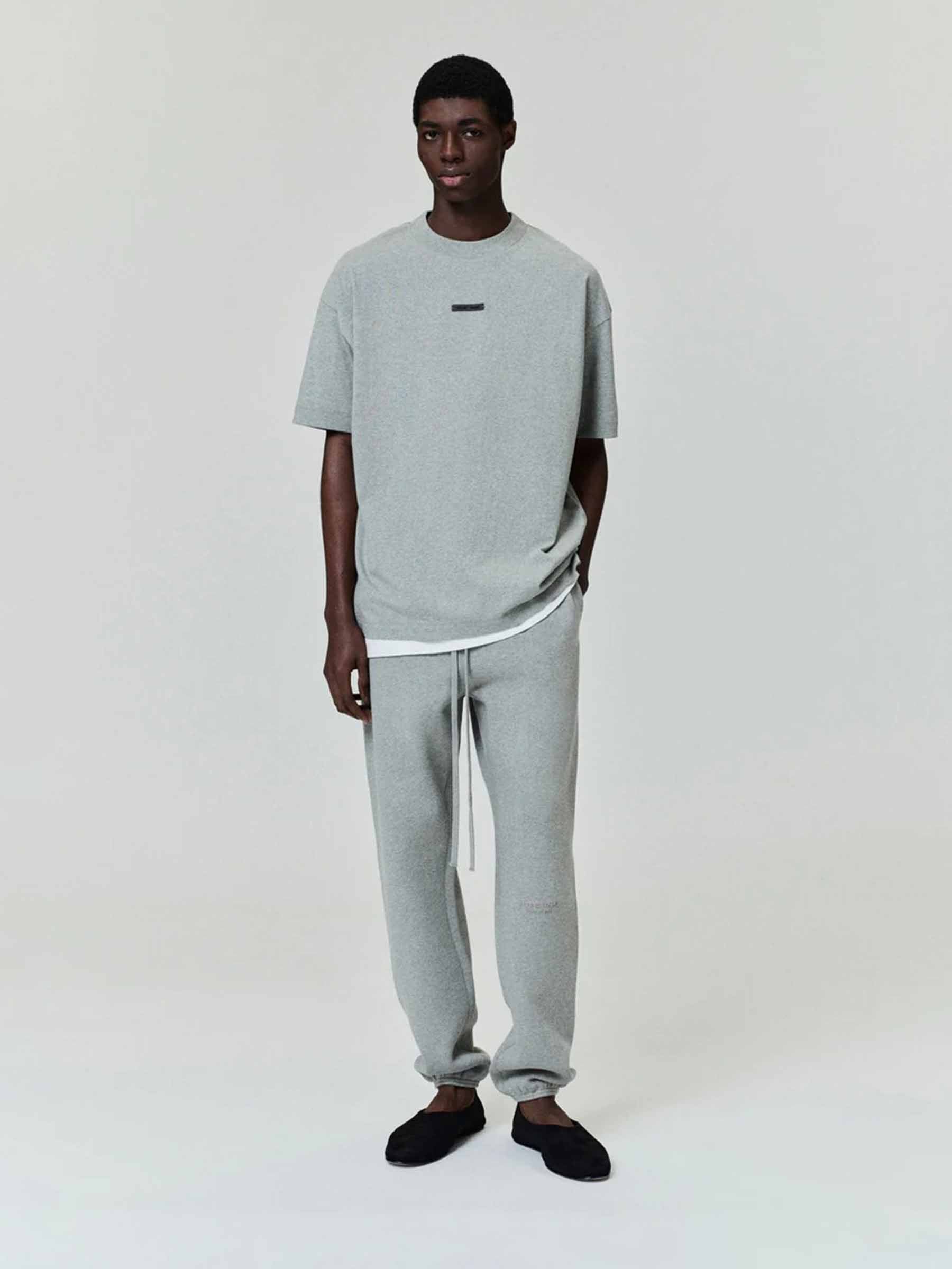 Round Neck T-Shirt Fear of god – Гарантія оригінальності – вид ззаду