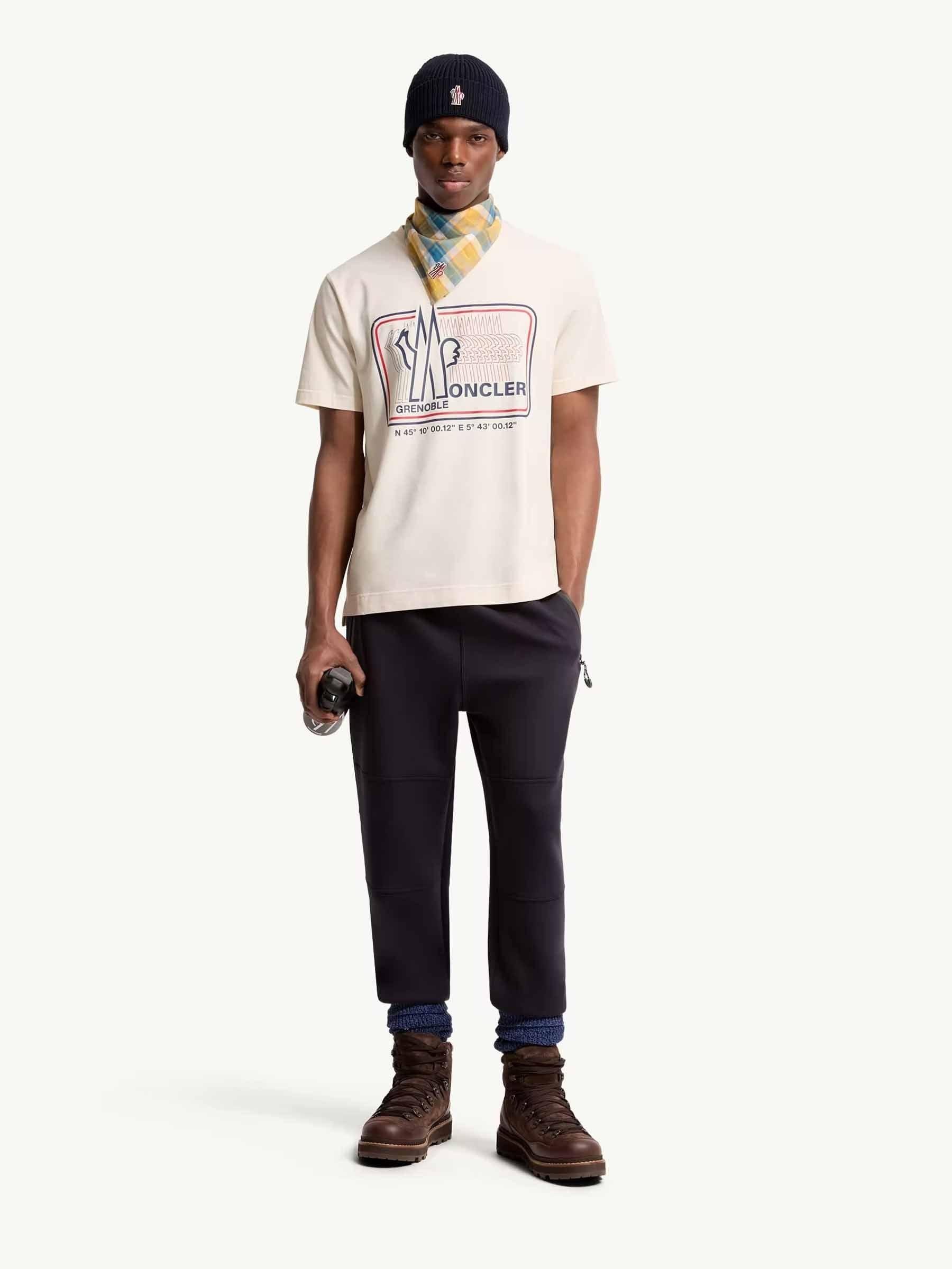 Short Sleeve T-Shirt Moncler оригінал – Купити в Україні – вид ззаду