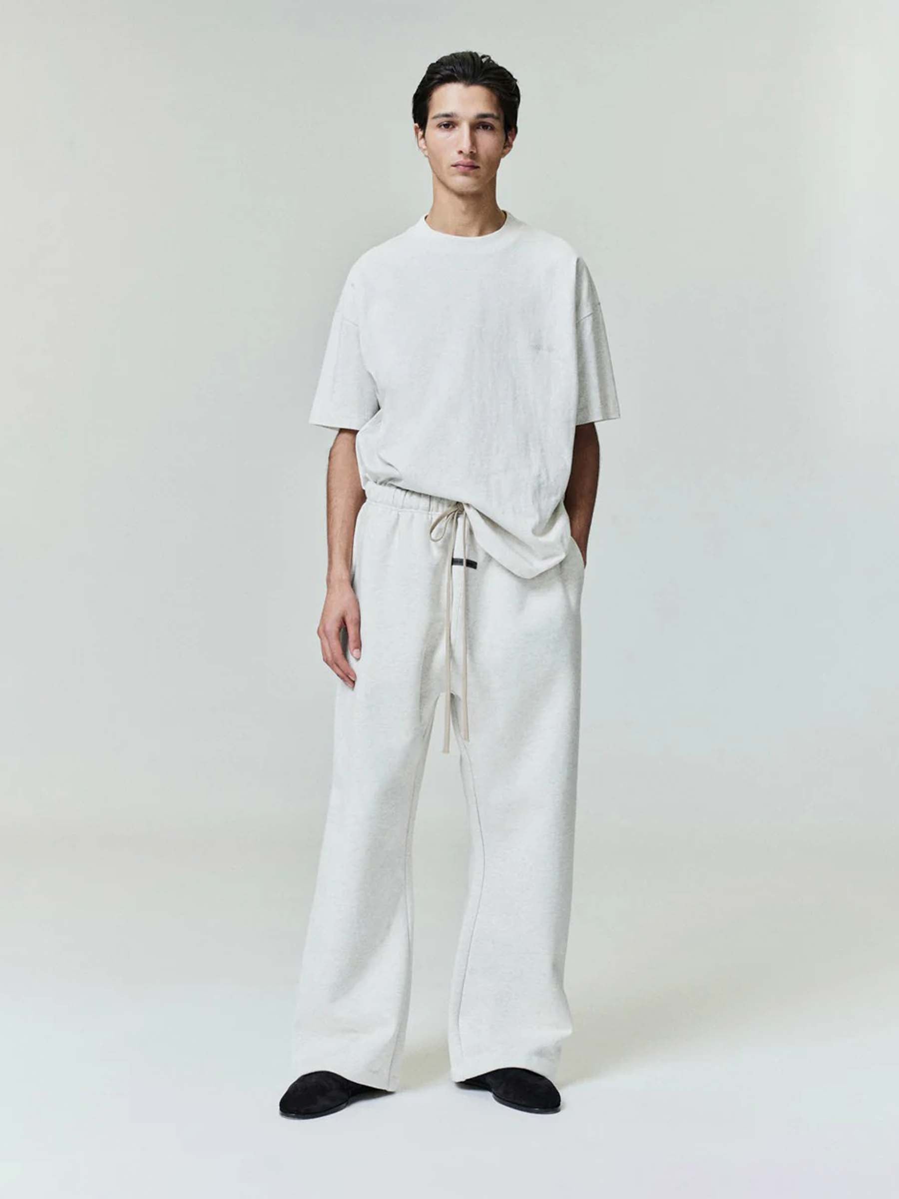Round Neck T-Shirt Fear of god – Гарантія оригінальності – вид ззаду