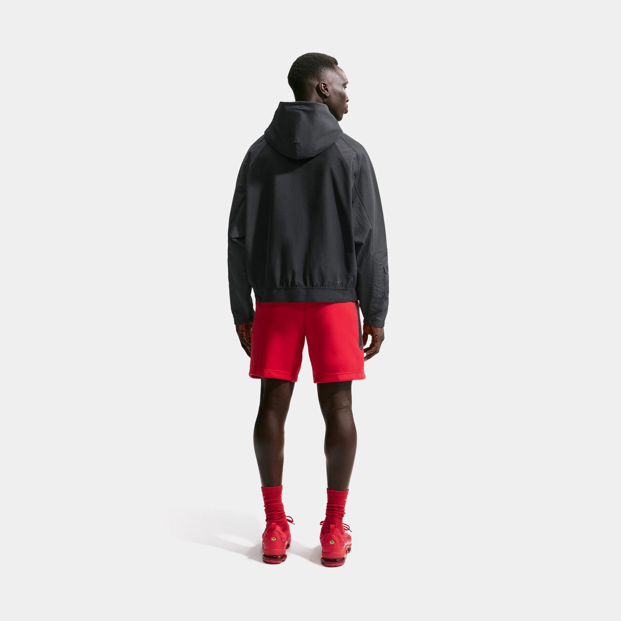 Оригінальна Tech Fleece Mens Shorts Nike – вид ззаду