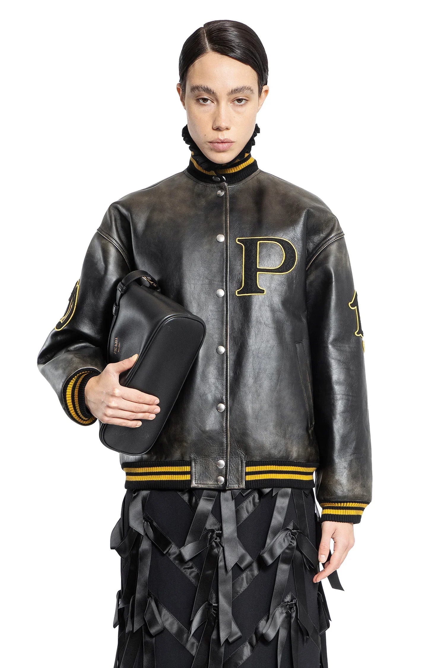 Prada Outerwear оригінал | Швидка доставка Україна – боковий вид