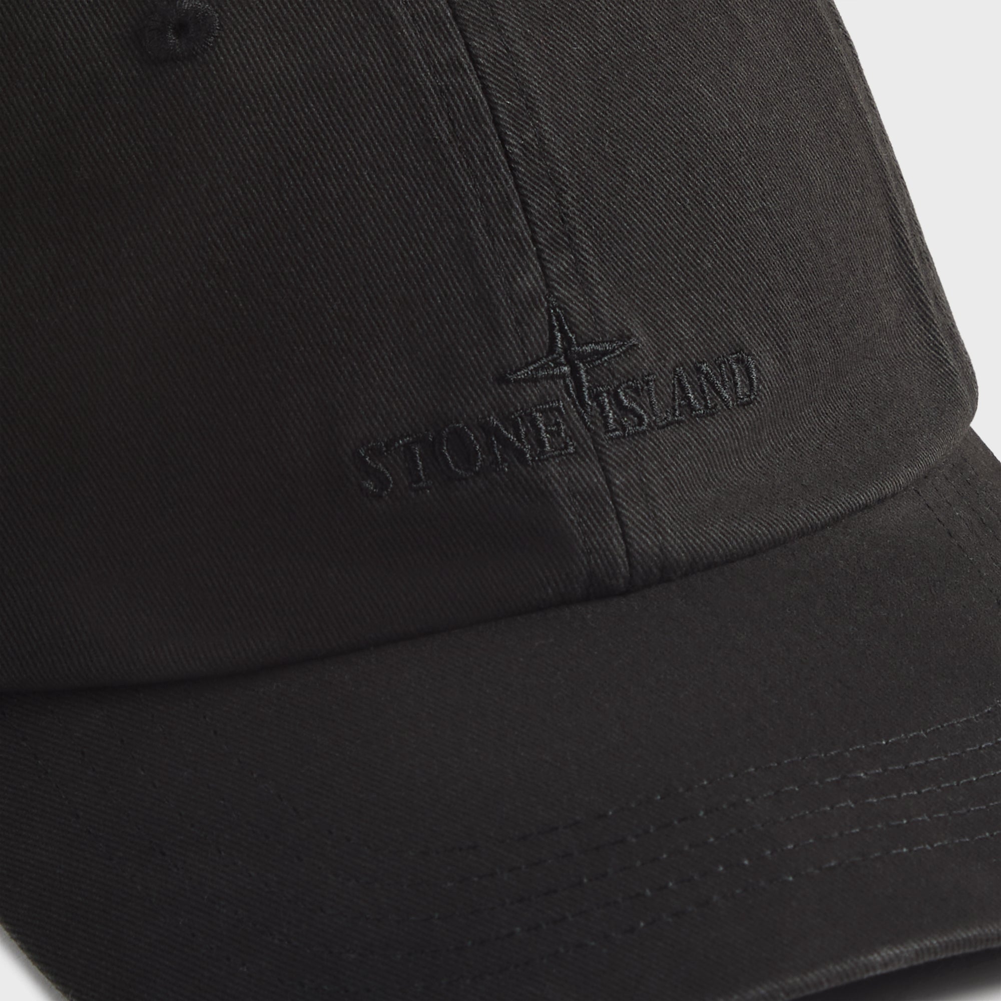 Оригінальна Baseball Cap Black Stone island – детальний вид
