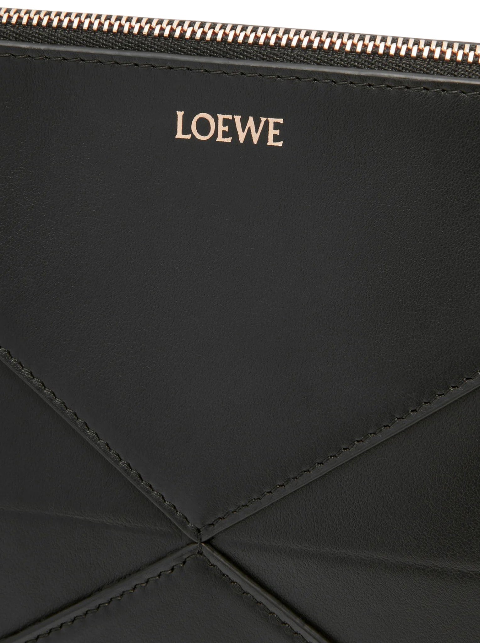 Puzzle Fold Pouch In Polished Calfskin Loewe – Гарантія оригінальності – вид ззаду