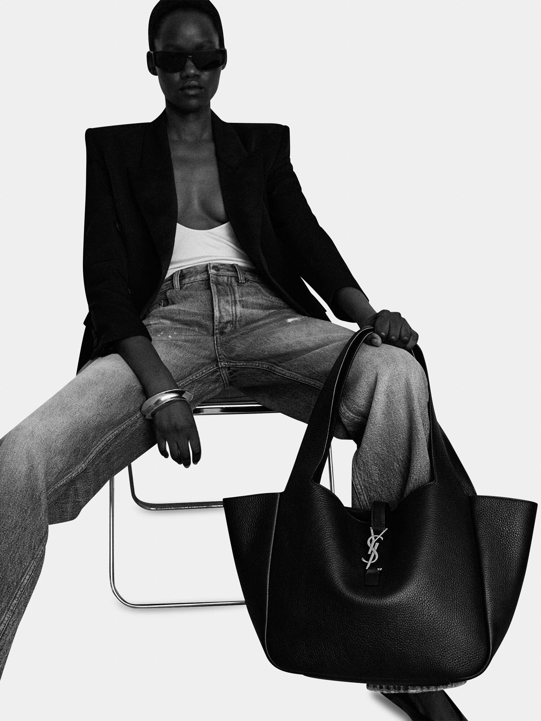 Оригінальна Shoulder Bag Le 5 À 7 Bea Saint laurent – вид ззаду